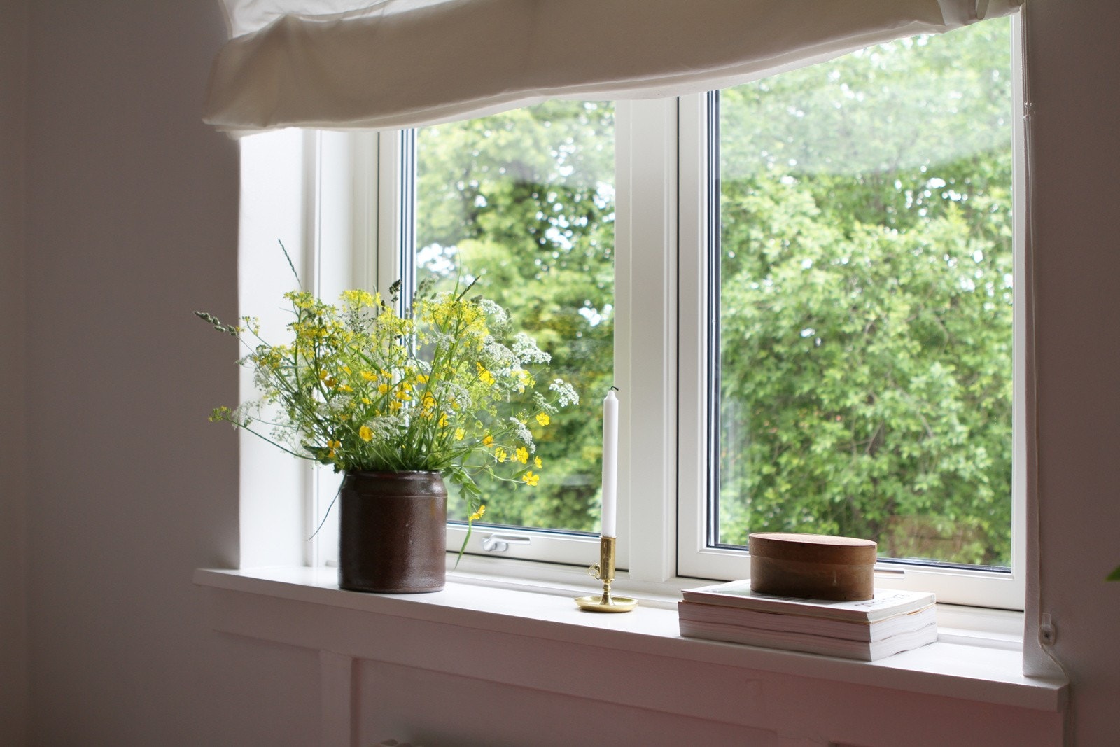 Rommet vener mot stille og fredelige omgivelser. Galleribilde