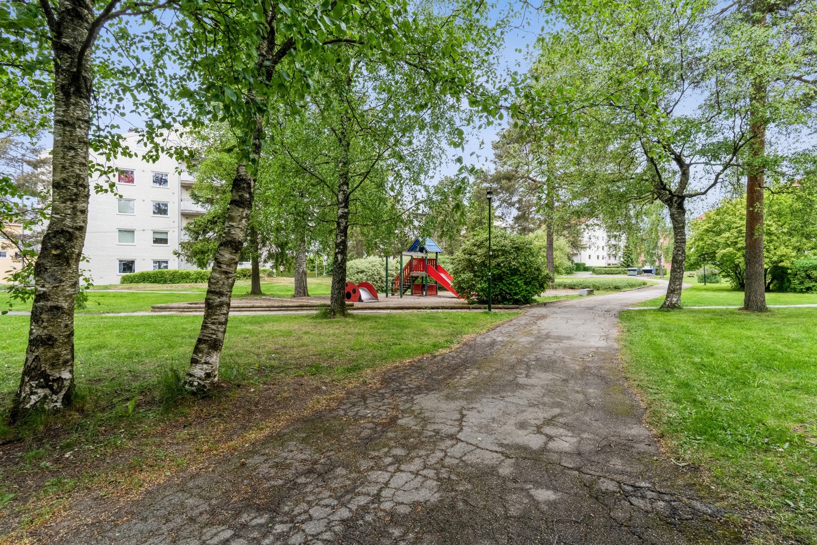 Pent opparbeidet uteområde. Galleribilde