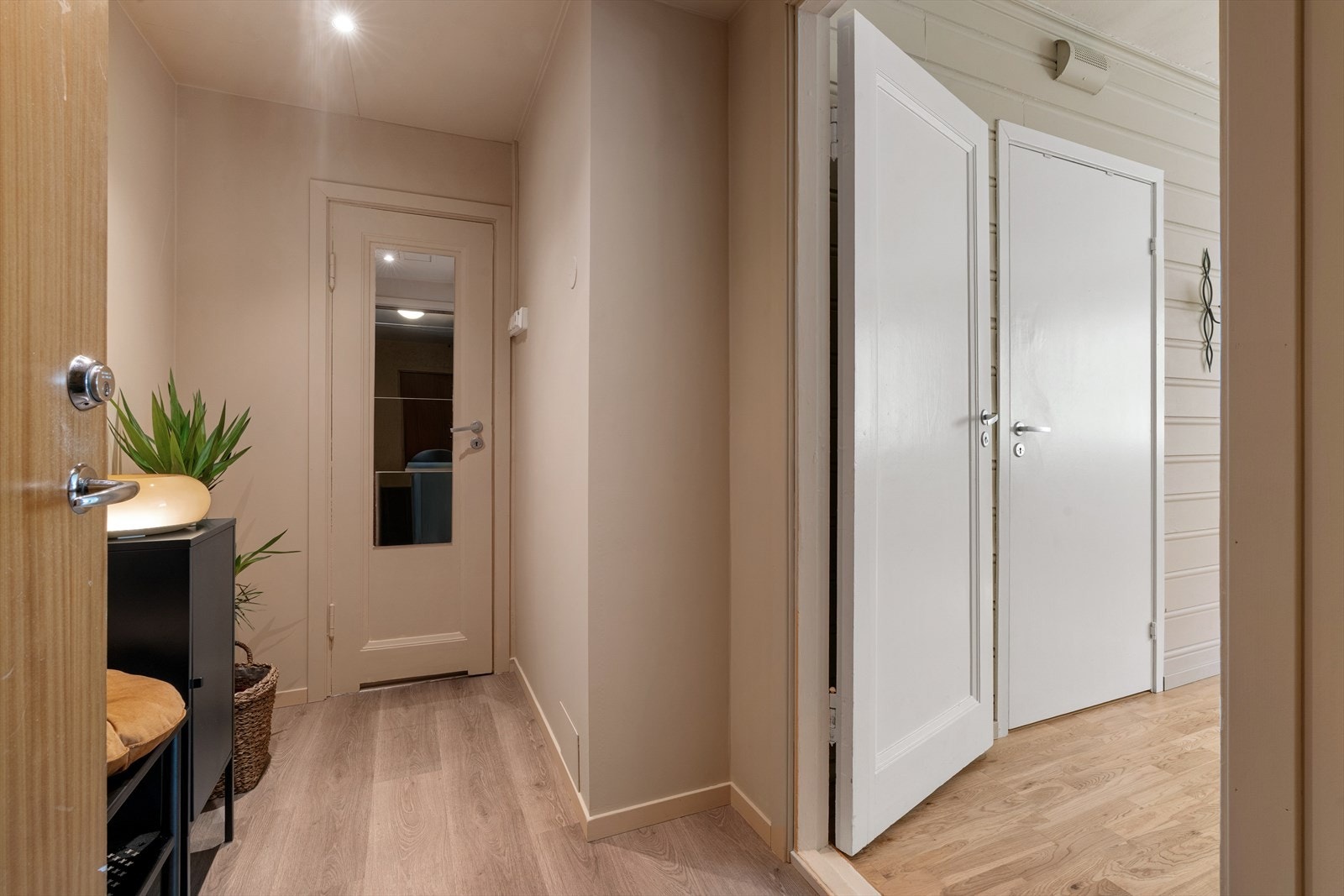 - Entré på 3,6 m² - Galleribilde