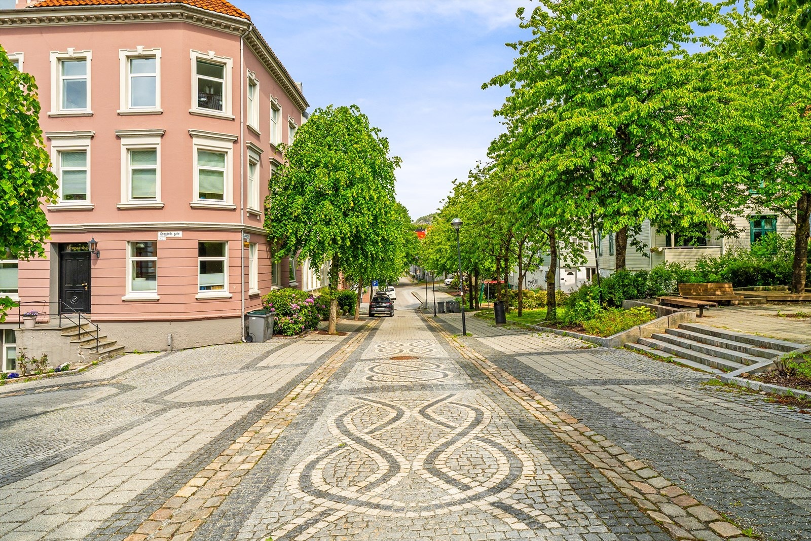 I tillegg disponerer leiligheten over en romslig bod på ca. 7 m² i kjelleretasjen. Galleribilde