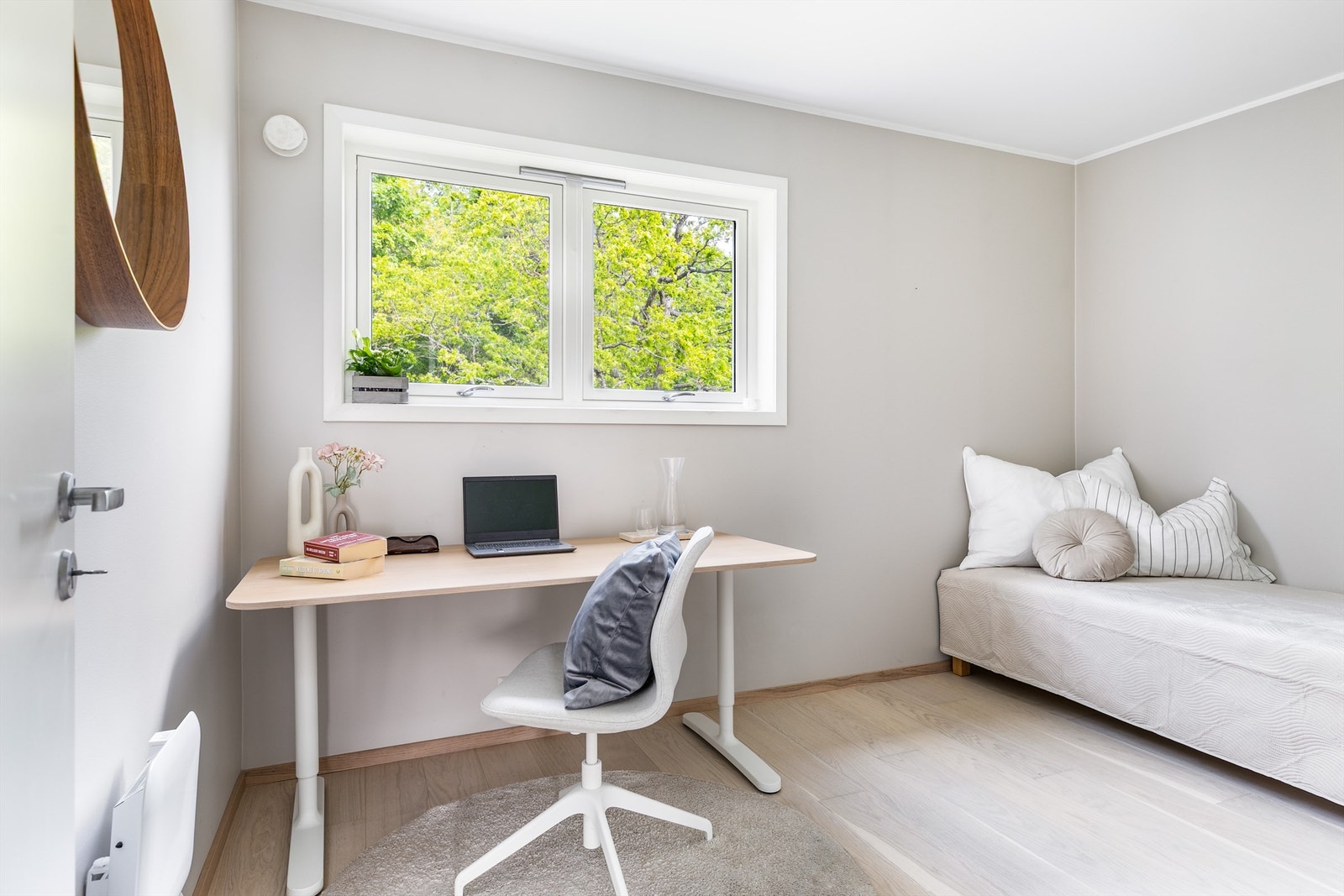 Soverommene er av relativt like størrelser, dette på nesten 10 kvm. Galleribilde