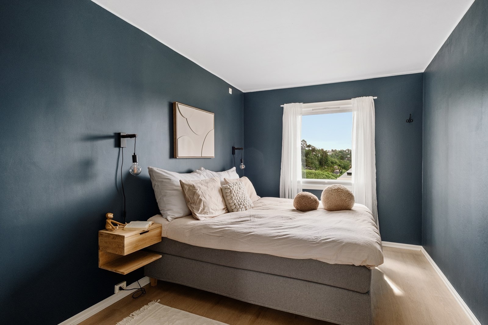 Rommets hovedsoverom er av god størrelse og måler hele 11,5 m² - her er innredningsmulighetene gode. Galleribilde