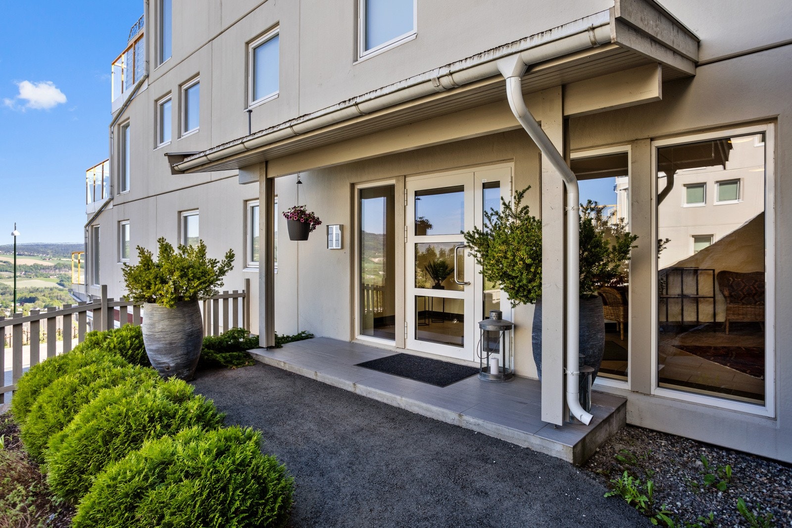 Hyggelig inngangsparti. Galleribilde