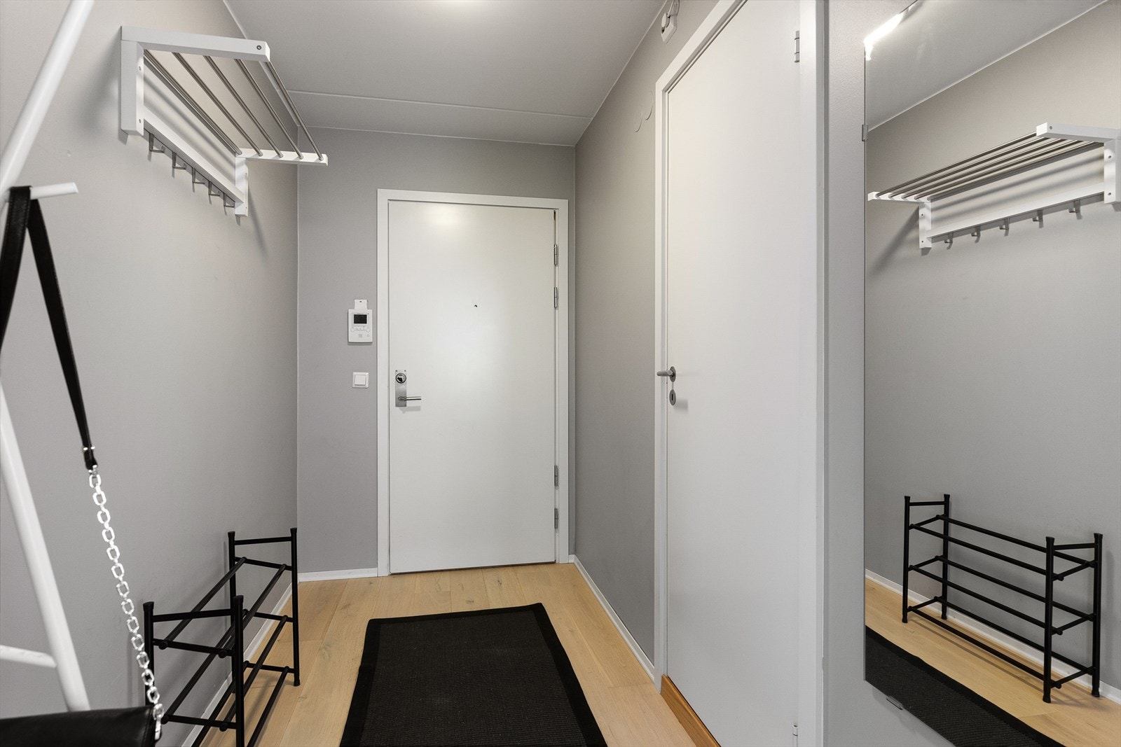 Dørtelefon med video. Galleribilde