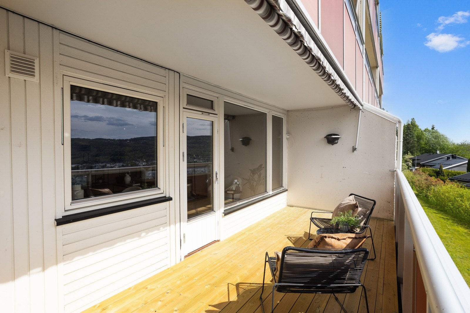 Det er lagt nye terrassebord i 2025 Galleribilde