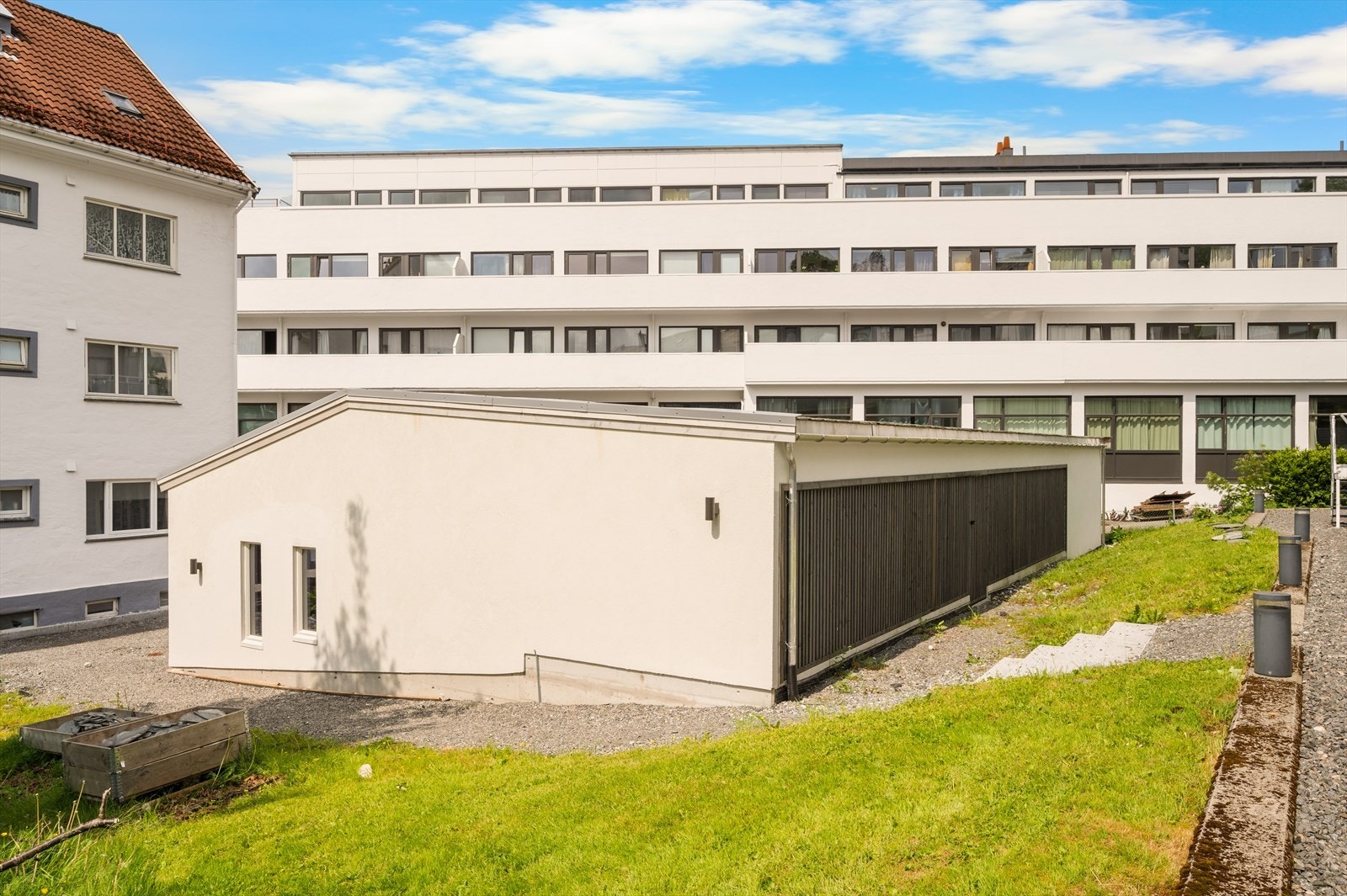 Borettslaget har 6 garasjeplasser som kan leies ut på ansiennitet blant søkerne basert på botid i laget Galleribilde
