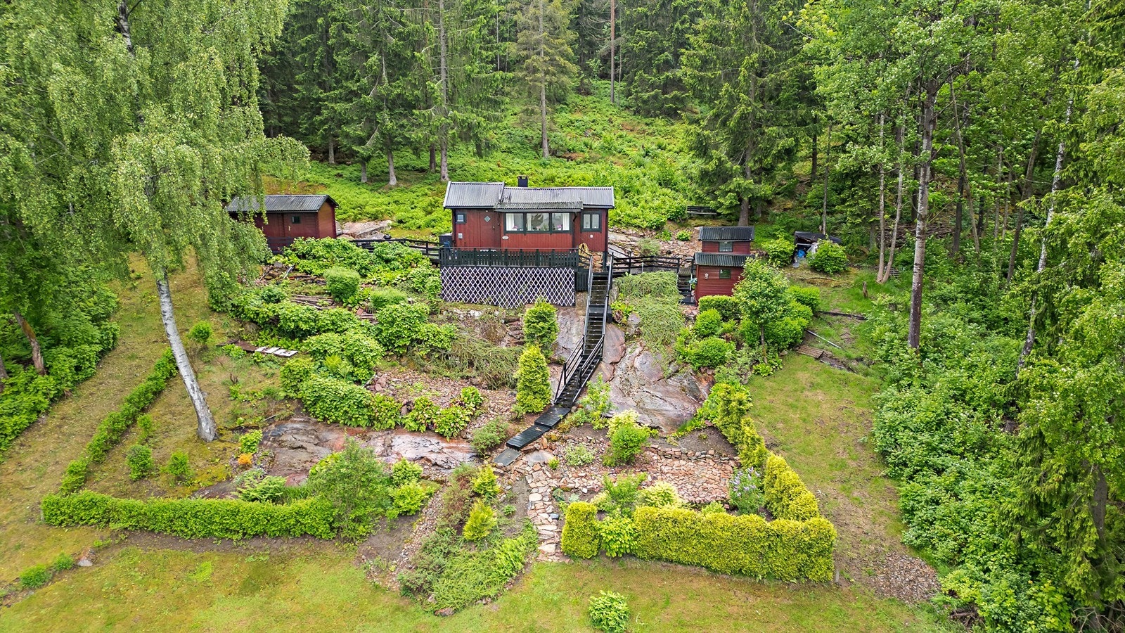 Krogsveen v/Sondre Trøseng Gjellum ønsker velkommen til Svelvikveien 436! Galleribilde