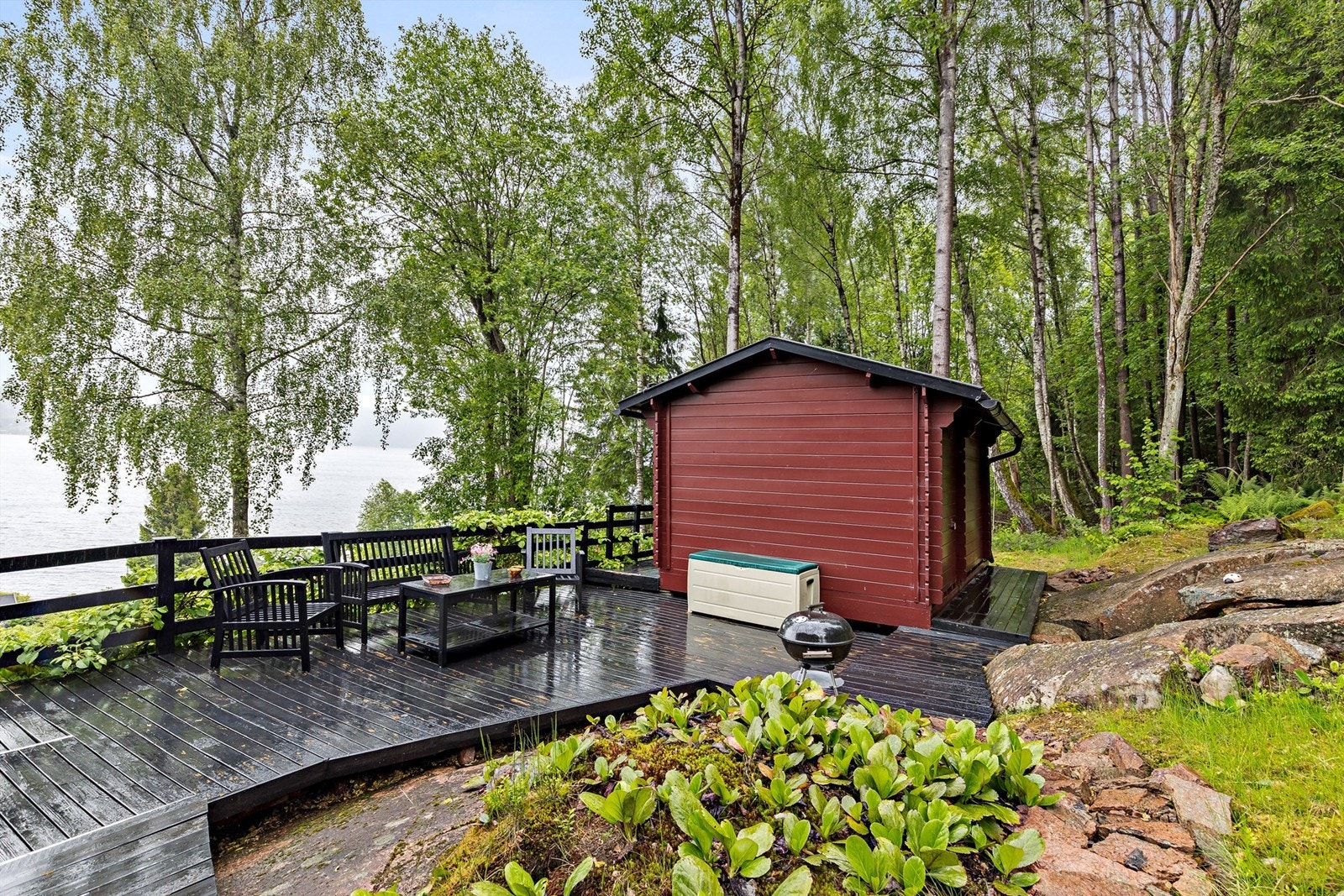 Yttertaktekke fra ca. 2014 og utvendig malt i ca. 2023 - Hytta Galleribilde