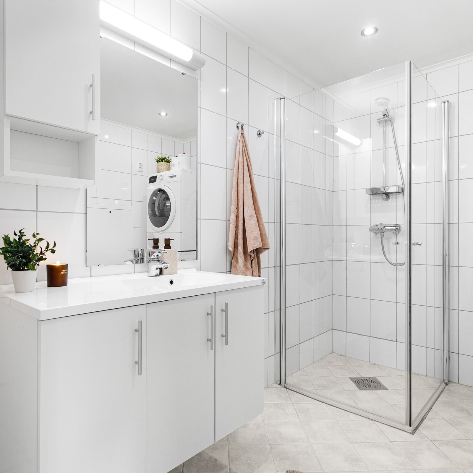 Dusjnisje med glassvegger Galleribilde