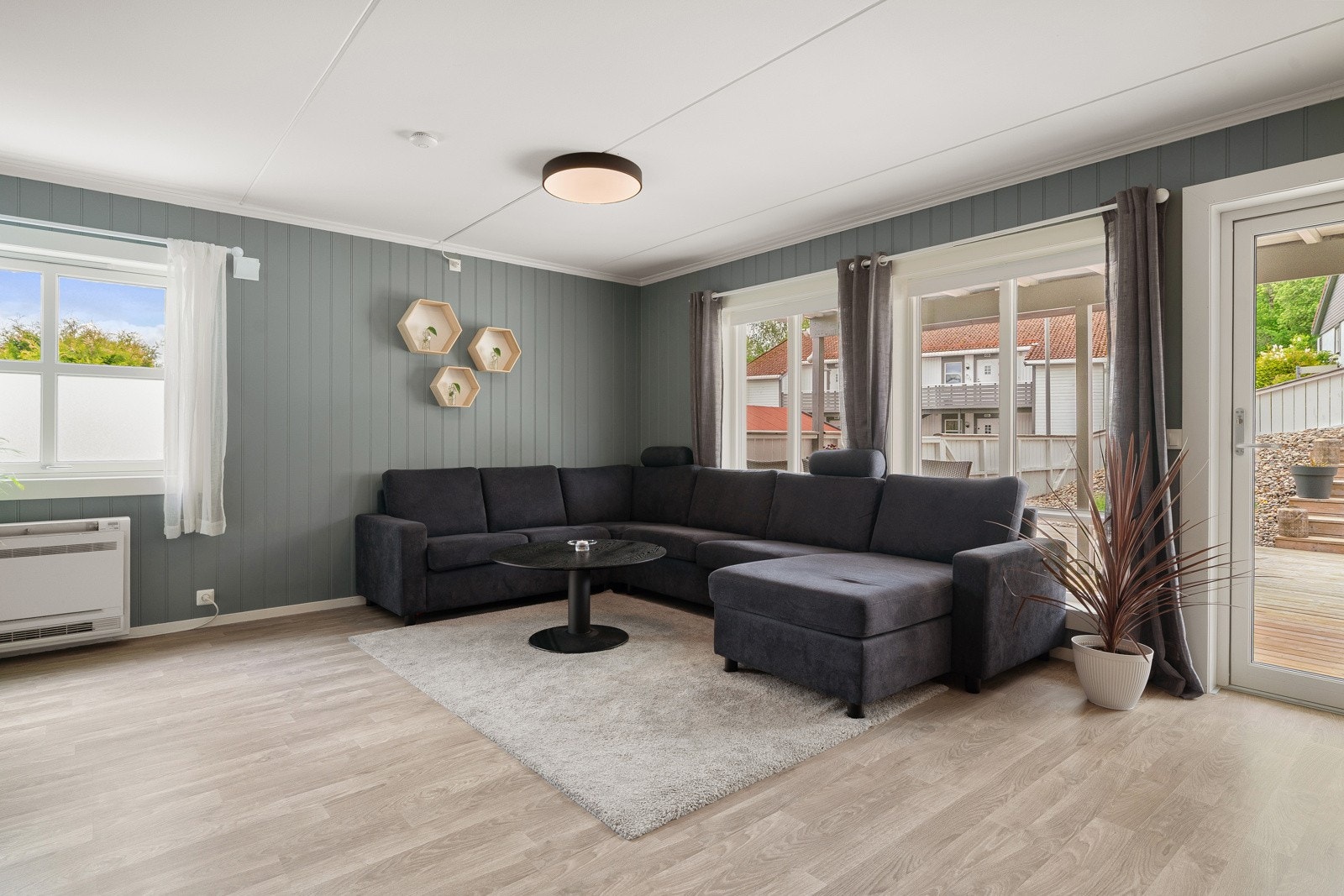 Hjørnestue med gode lysforhold fra to himmelretninger. Galleribilde