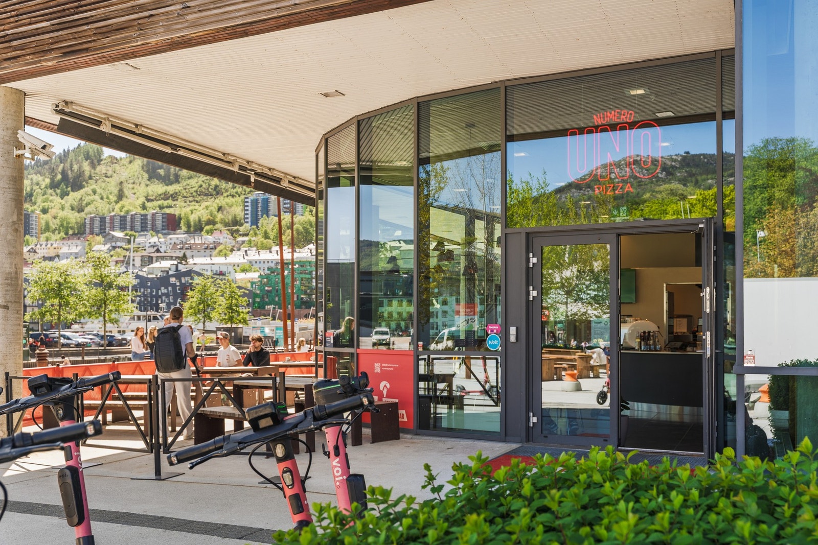 Numero Uno Pizzarestaurant på Marineholmen åpnet i år, men har allerede rukket å bli svært populær. Galleribilde