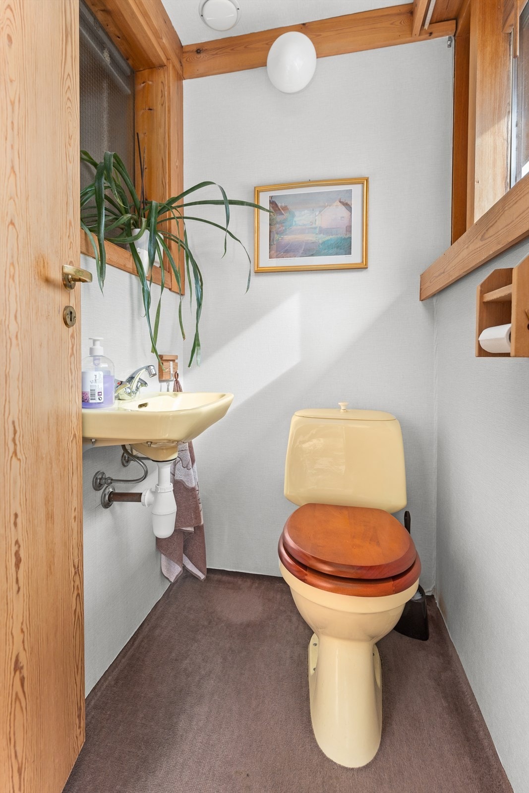 Toalettrom. Galleribilde