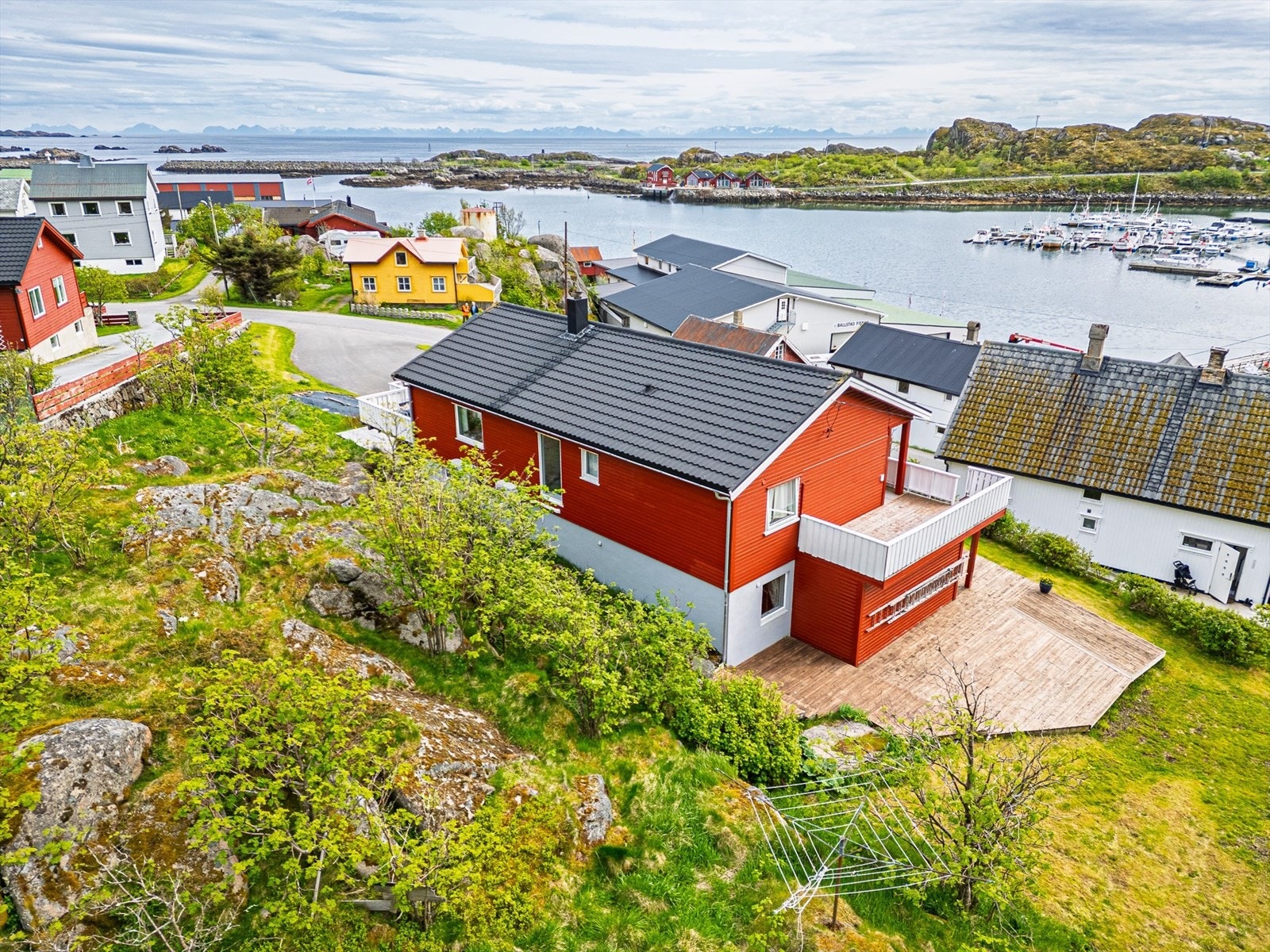 Velkommen til Kræmmervikveien 15 på Ballstad Galleribilde