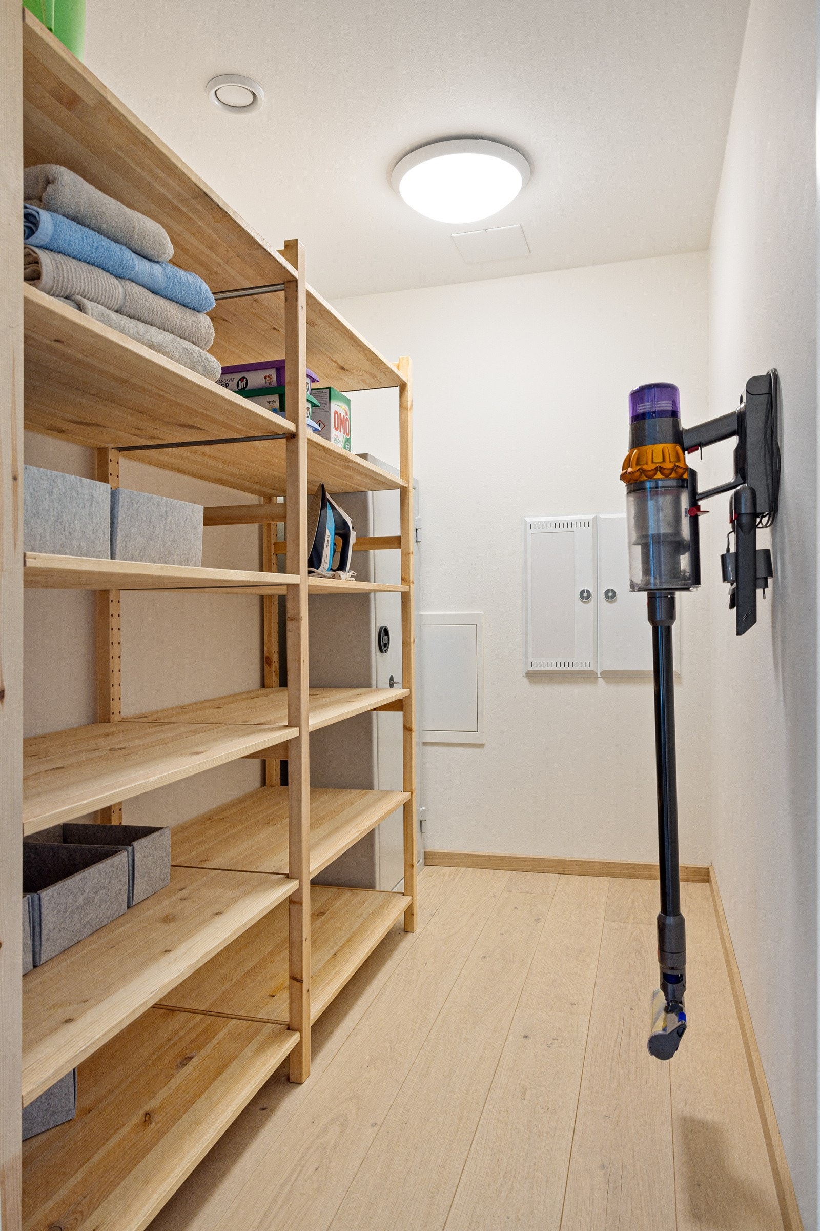 Det er også en innvendig bod - Meget praktisk og med god plass Galleribilde