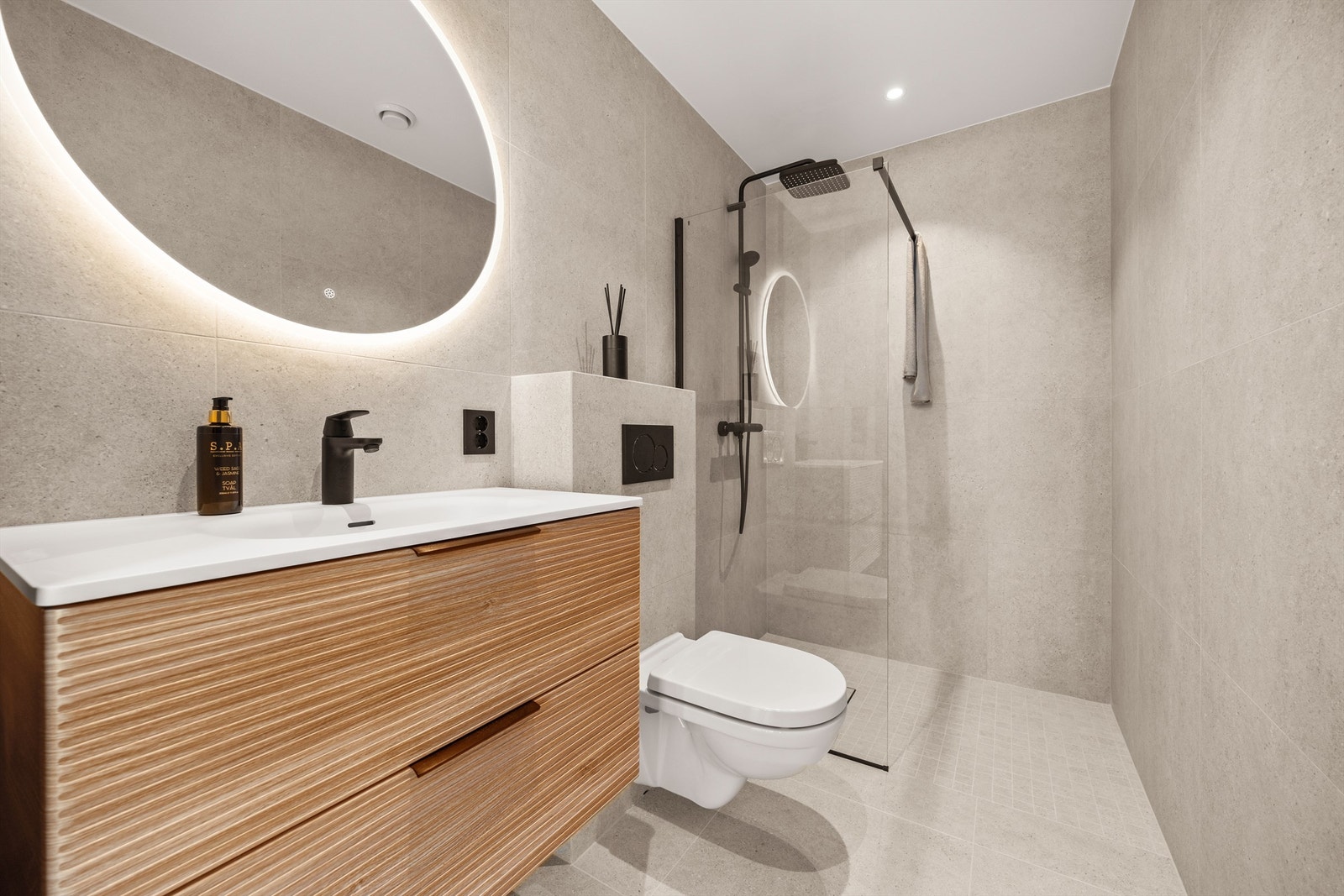 Badet tilknyttet soverommet Galleribilde