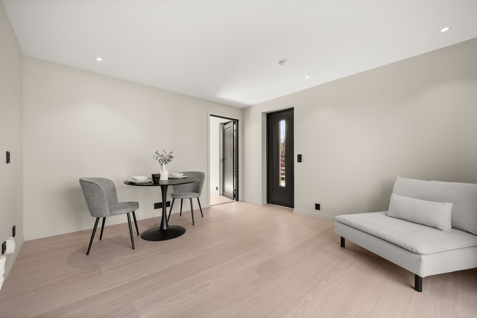 Stuen har egen inngang Galleribilde