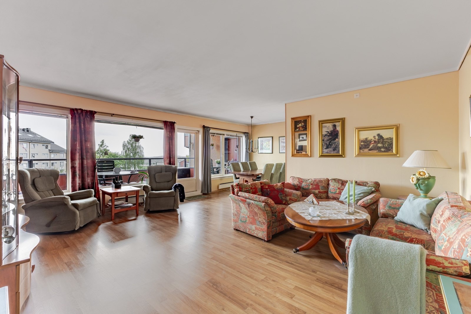 Stuen er av meget god størrelse. Galleribilde