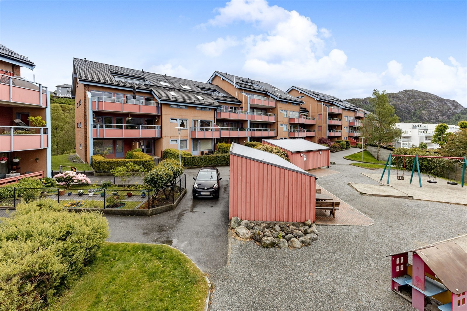 En flott 4-roms leilighet med sentral beliggenhet i Olsvik. Galleribilde