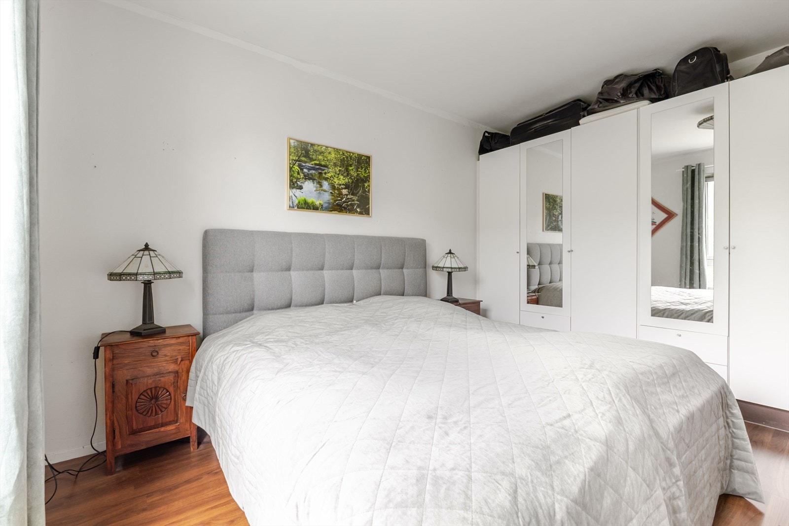 Her er det også innredet med to gode garderobeskap. Galleribilde