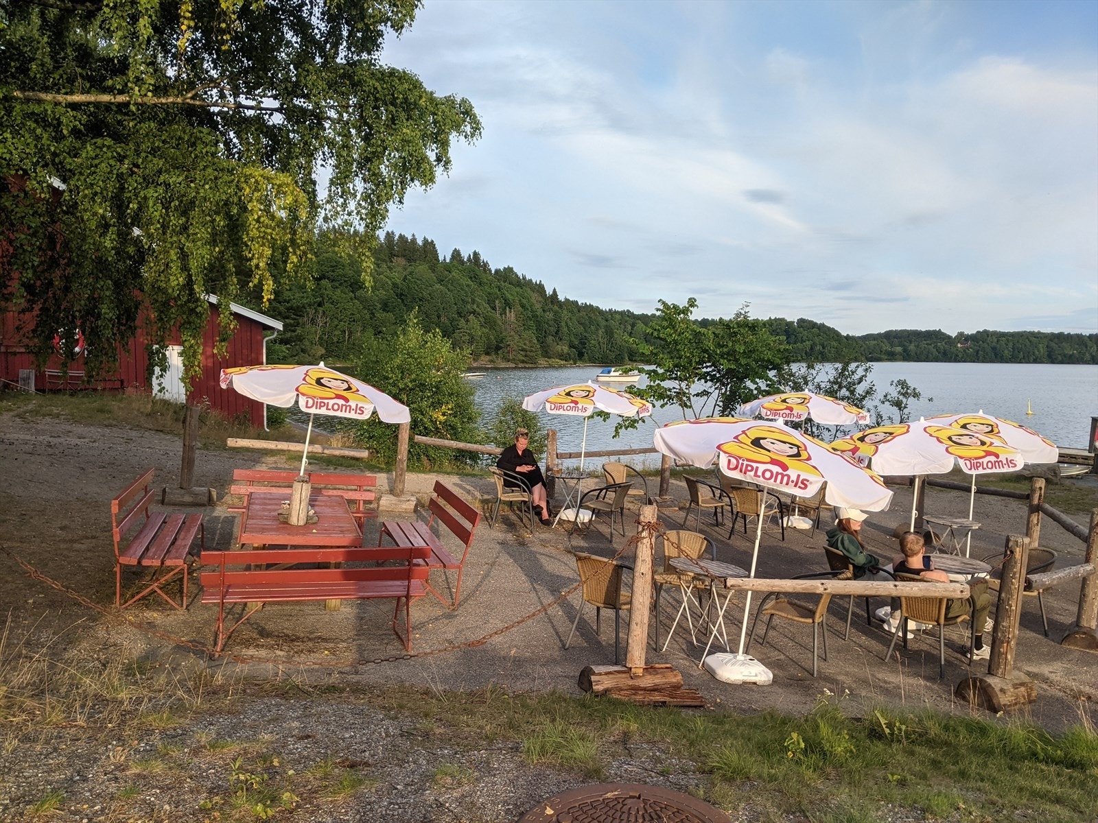 Selgers eget bilde, Sandstangen er 5 minutter unna med båt Galleribilde