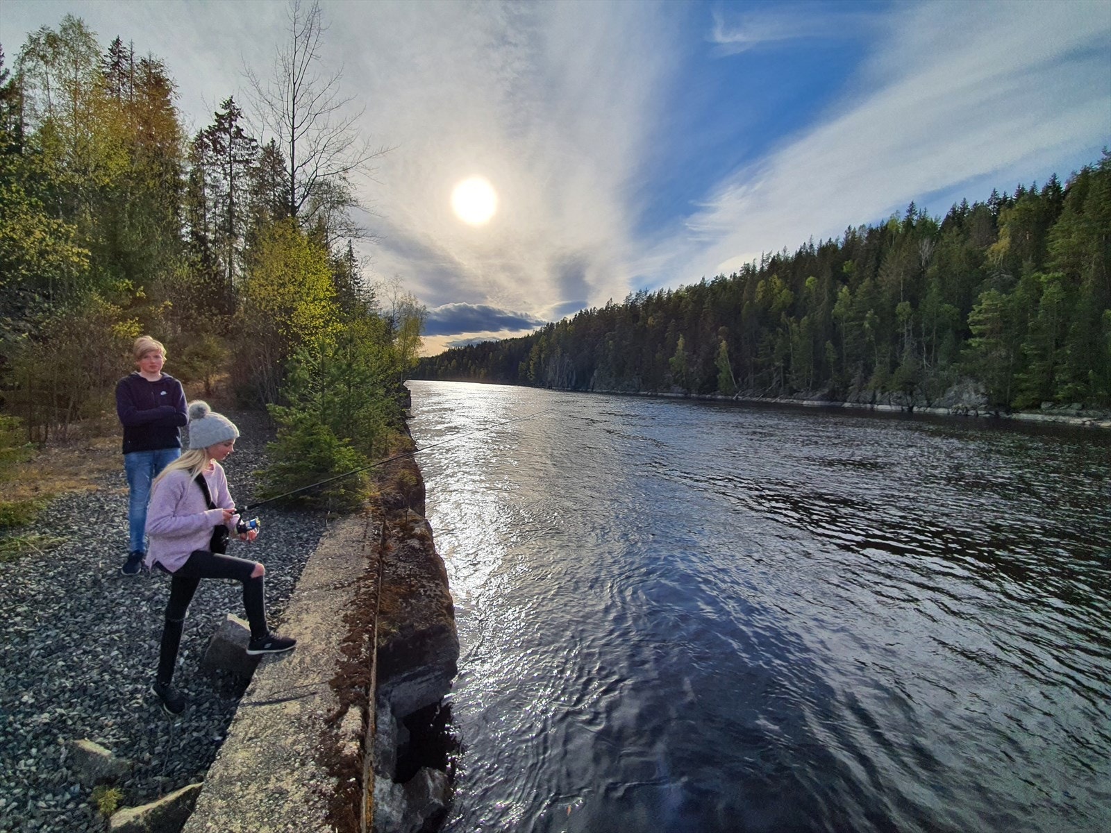 Selgers eget bilde, fiske 50 meter fra tomta Galleribilde