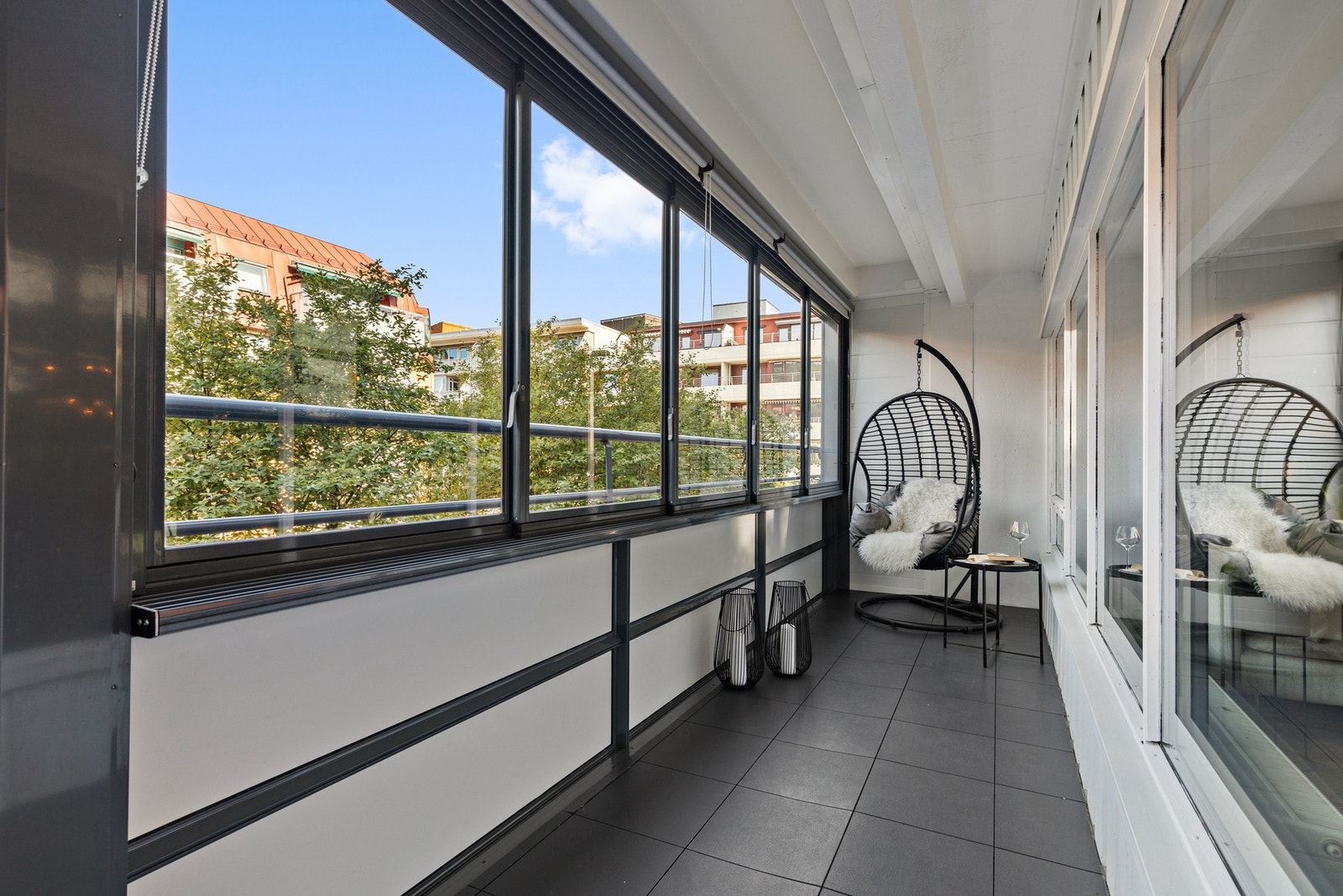 Balkongen har gulvoverflate belagt med systemgulv Galleribilde