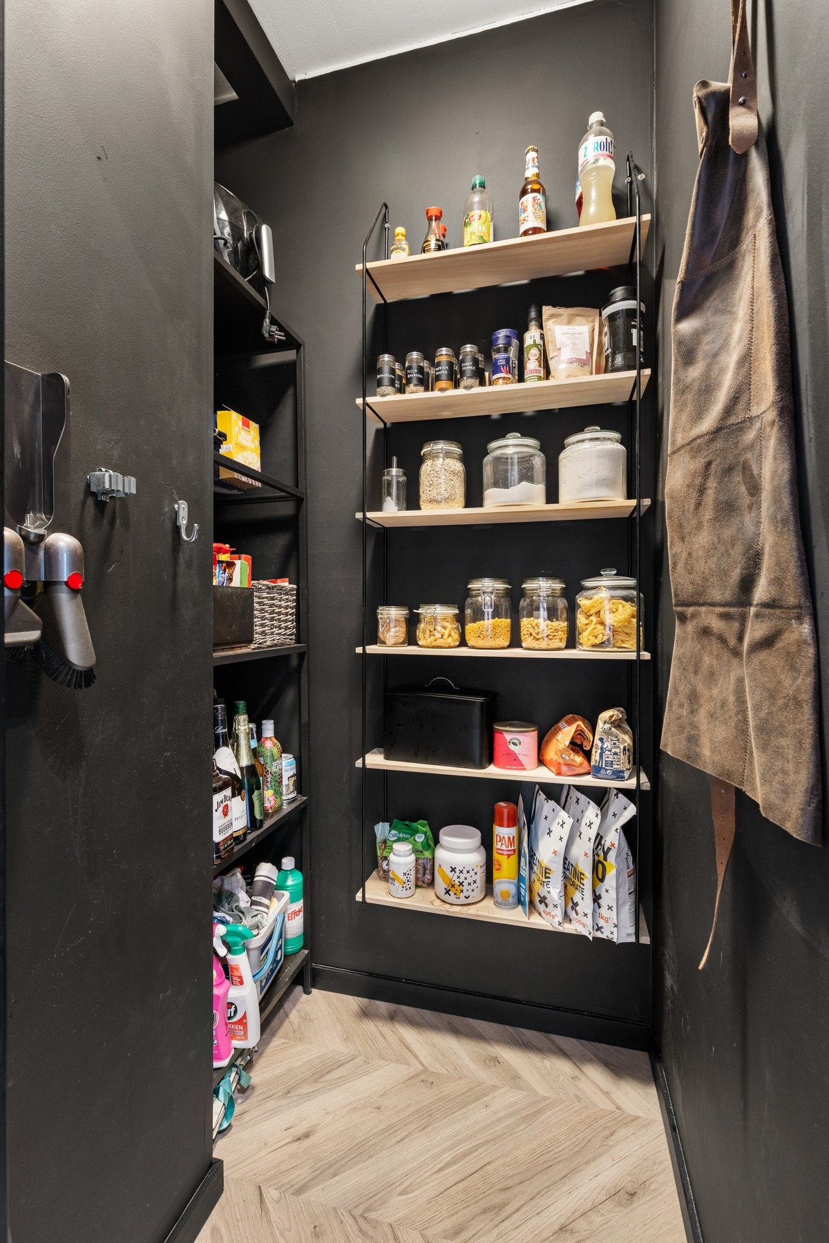 Praktisk bod i forbindelse med kjøkkenet Galleribilde