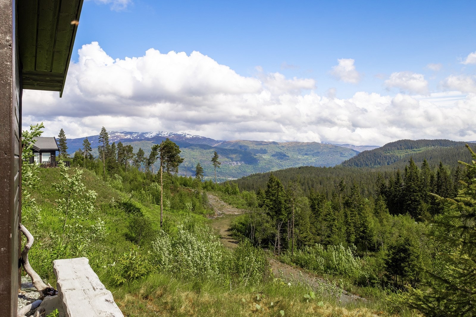 Nydelig utsikt fra terrassen. Galleribilde