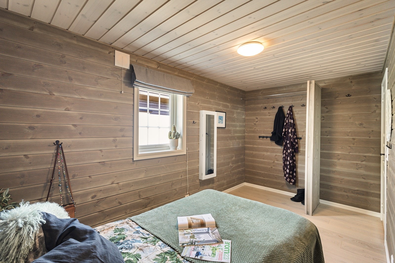 Hovedsoverommet har godt med garderobeplass- Galleribilde