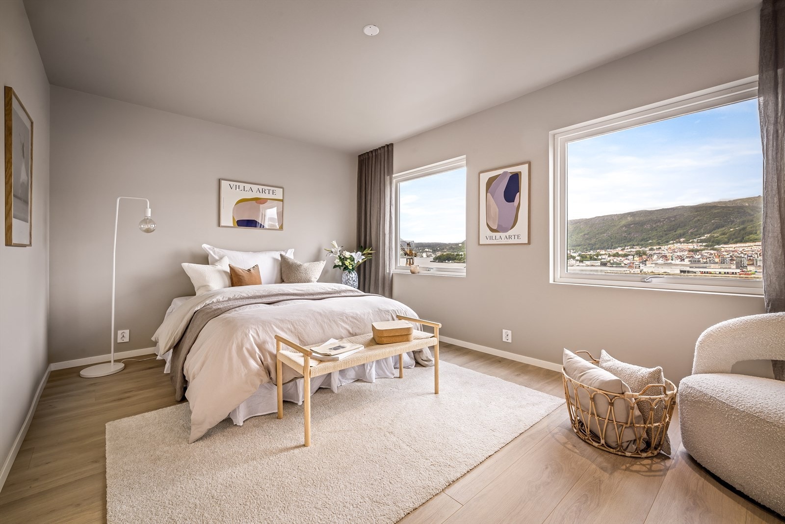 Romslig hovedsoverom på hele 14,3 kvm. Galleribilde