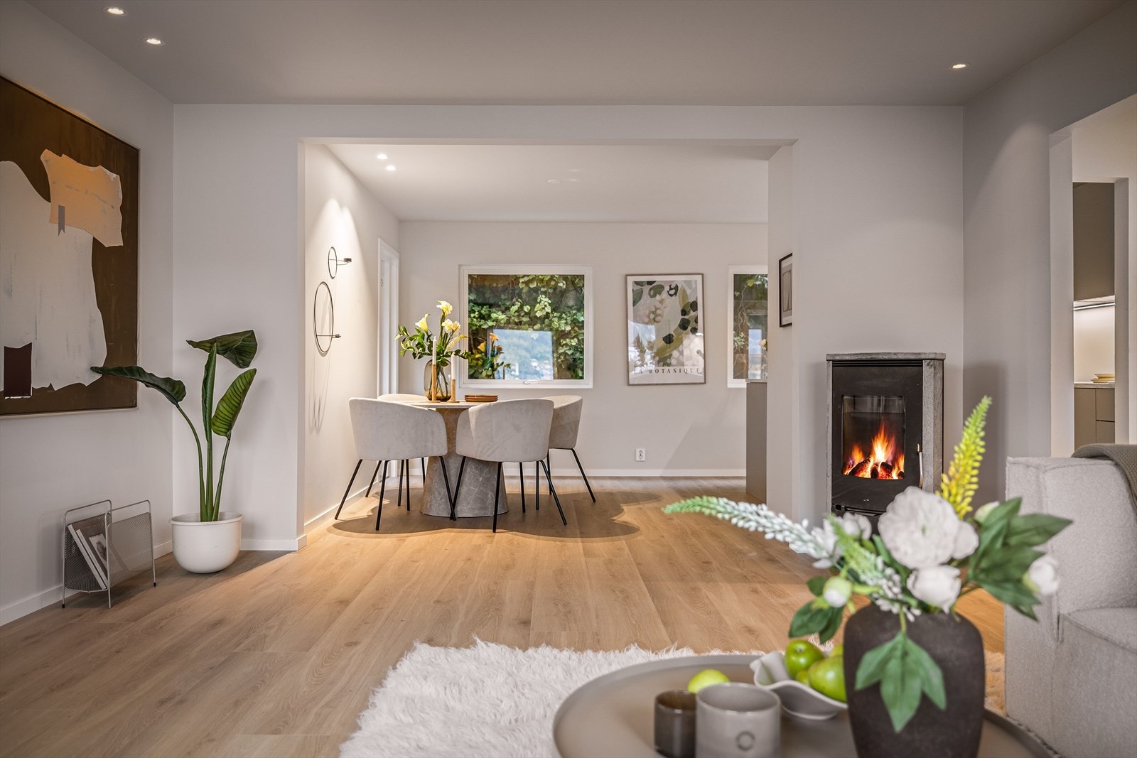 Leiligheten er nyoppusset med gjennomgående høy kvalitet i både materialvalg og utførelse Galleribilde