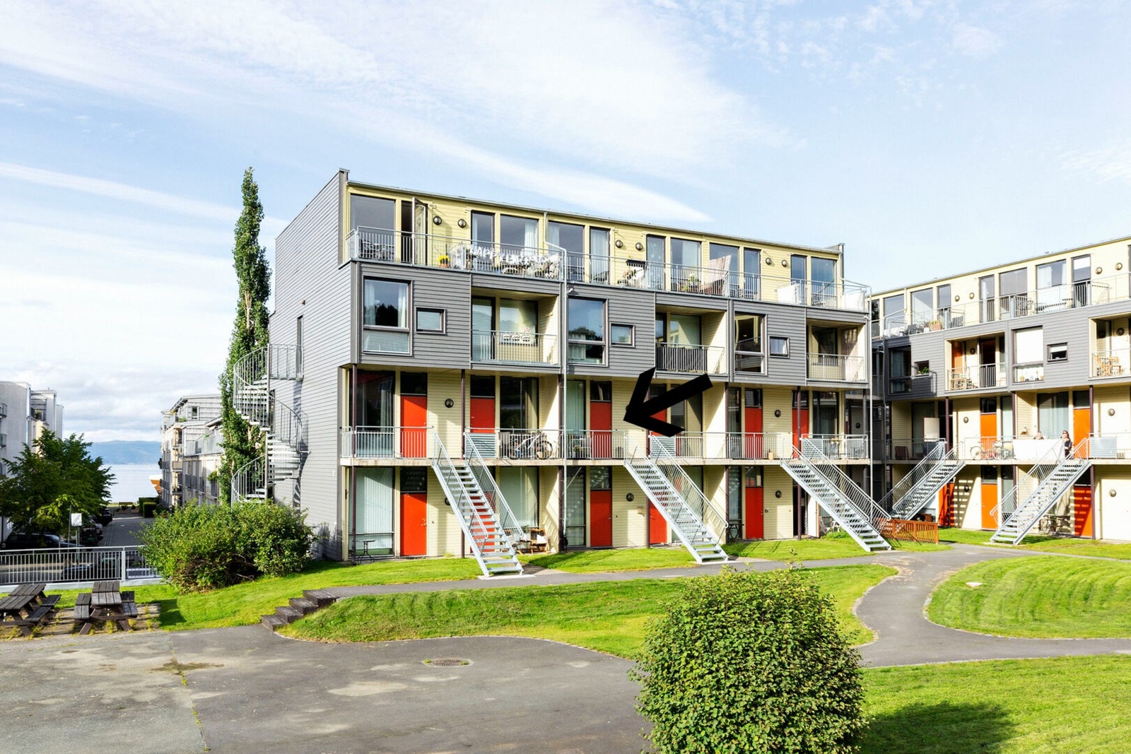 Leiligheten disponerer en egen bod i felles oppvarmet P-kjeller. Galleribilde