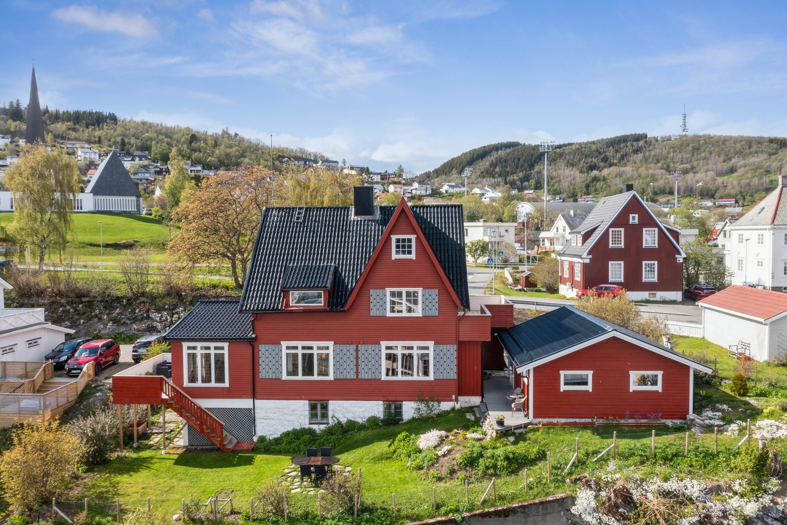 Dette er en eiendom som må oppleves for å kunne verdsettes, så ikke nøl med å melde deg på visningen Galleribilde