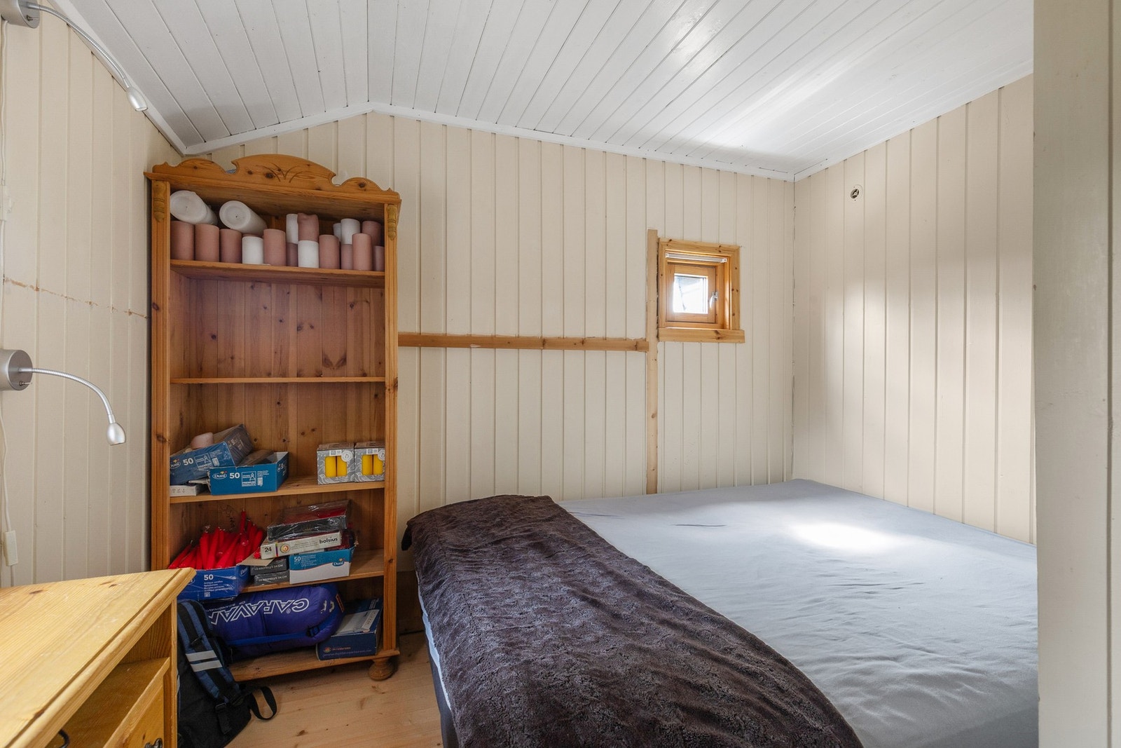 Hovedsoverommet har god plass til dobbeltseng og garderobeløsning Galleribilde