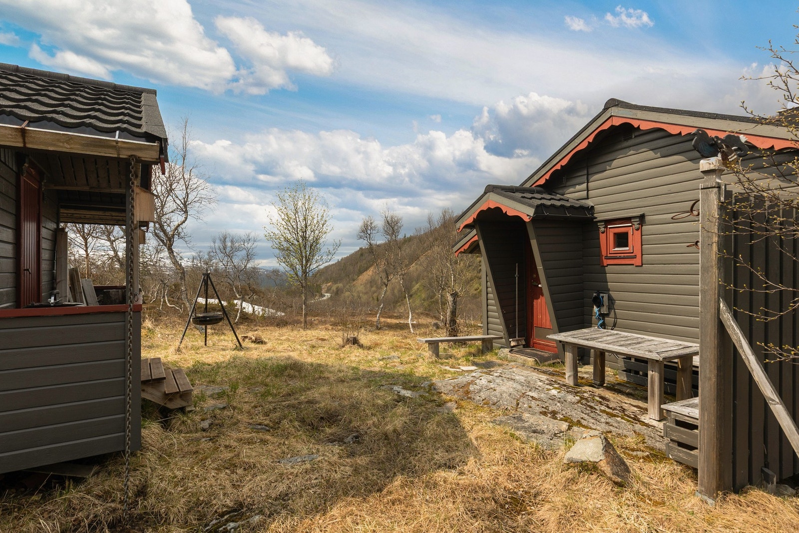Hytten ligger flott til med gode solforhold Galleribilde