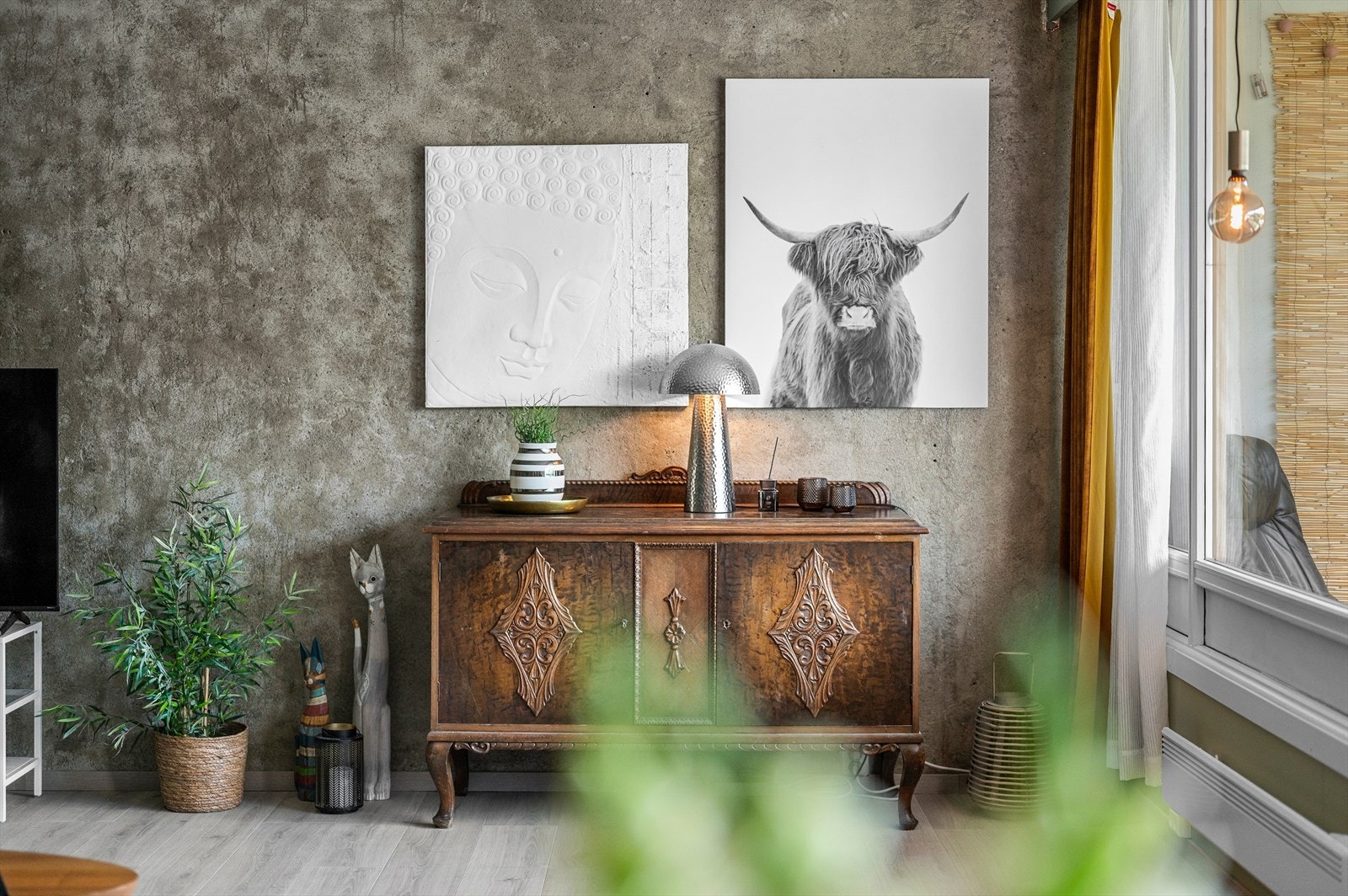 Leiligheten varmes opp med behagelig fjernvarme som er en kostnadsvennlig og effektiv oppvarmingskilde. Galleribilde