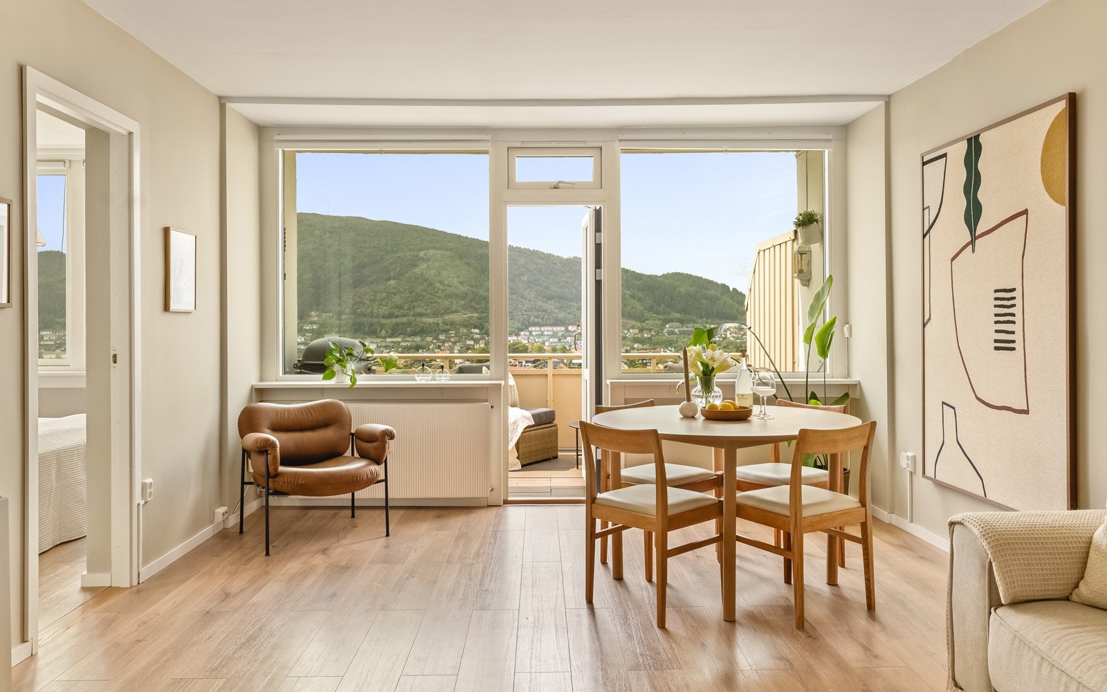 - Privatmegleren v/ Synnøve Karlsbakk presenterer Strimmelen 42 - Galleribilde