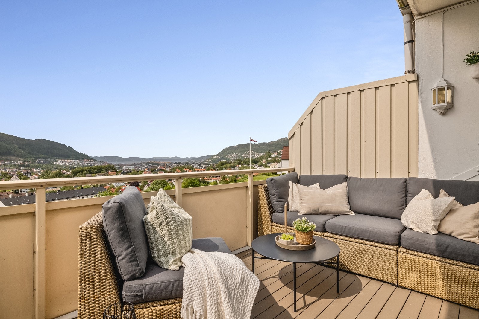 Herlig vestvendt balkong på 9 kvm. Galleribilde