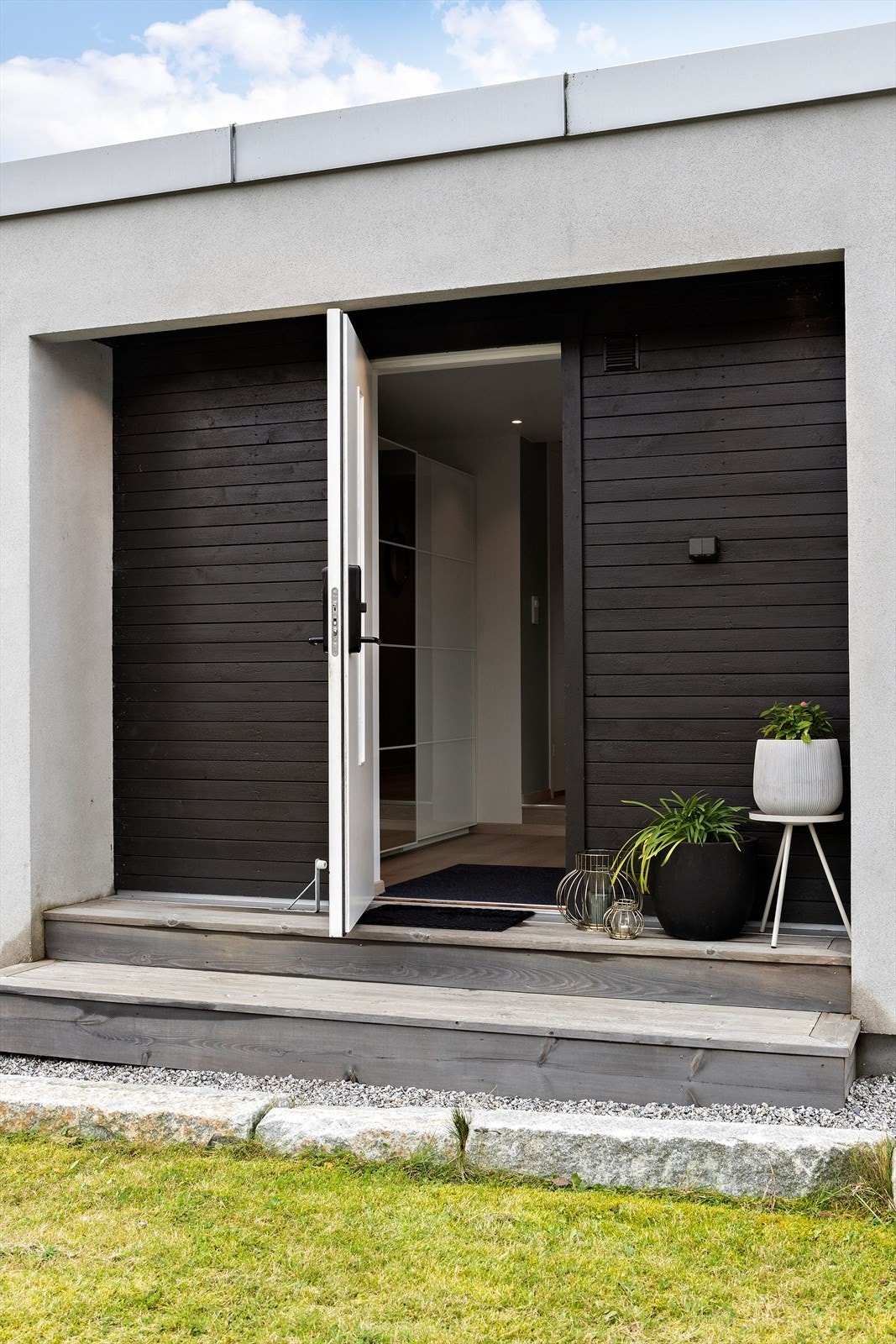 Inngangspartiet har et moderne uttrykk. Galleribilde