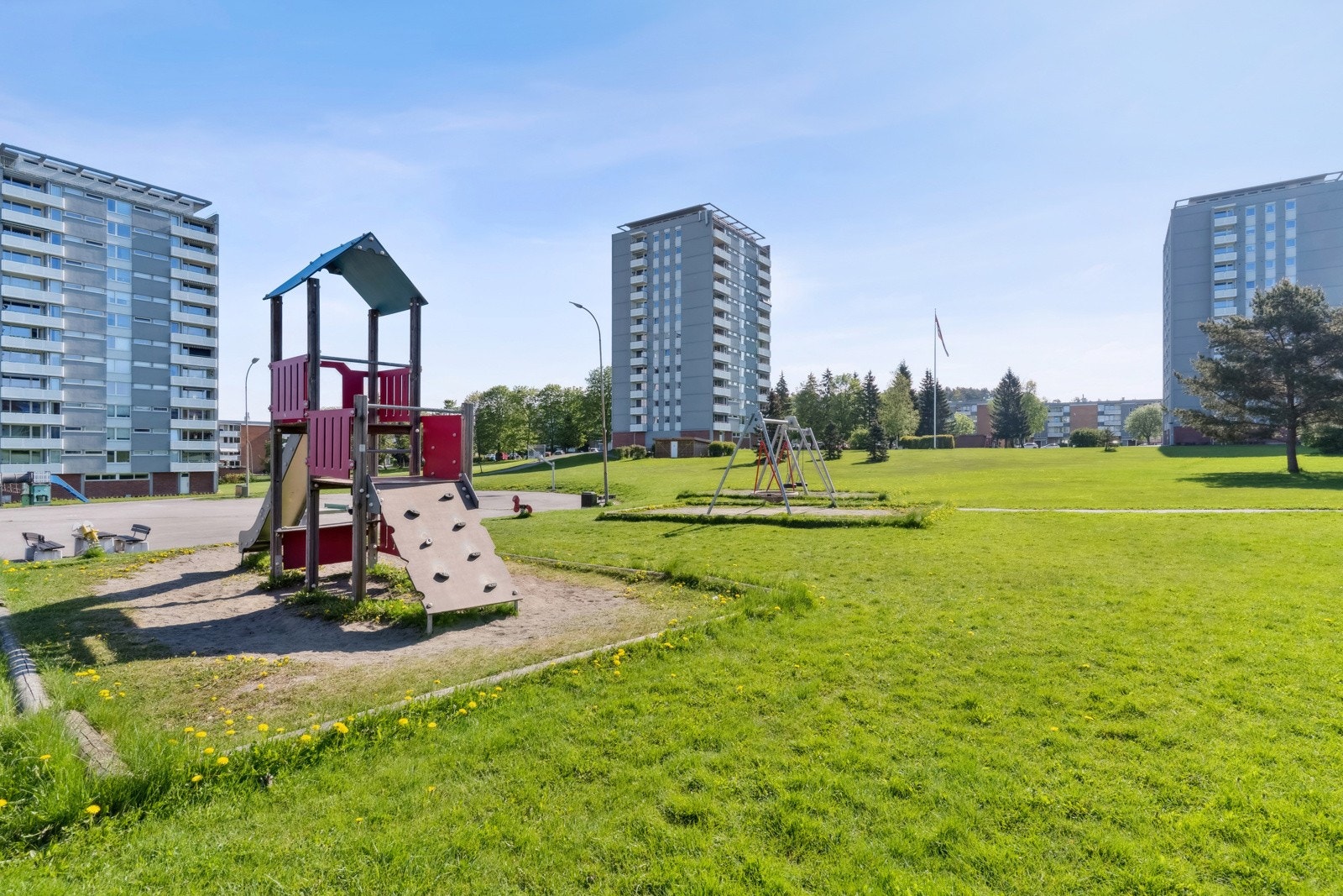 Store flotte grøntarealer i borettslaget. Galleribilde