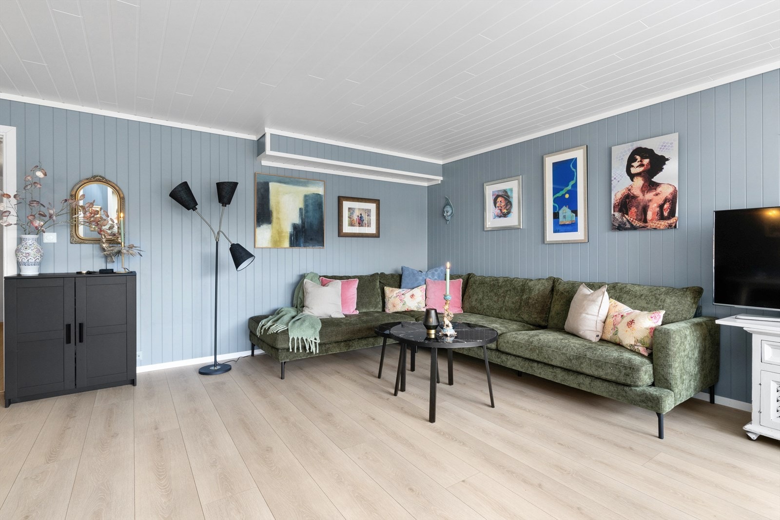 Nyere gulv og overflater. Galleribilde