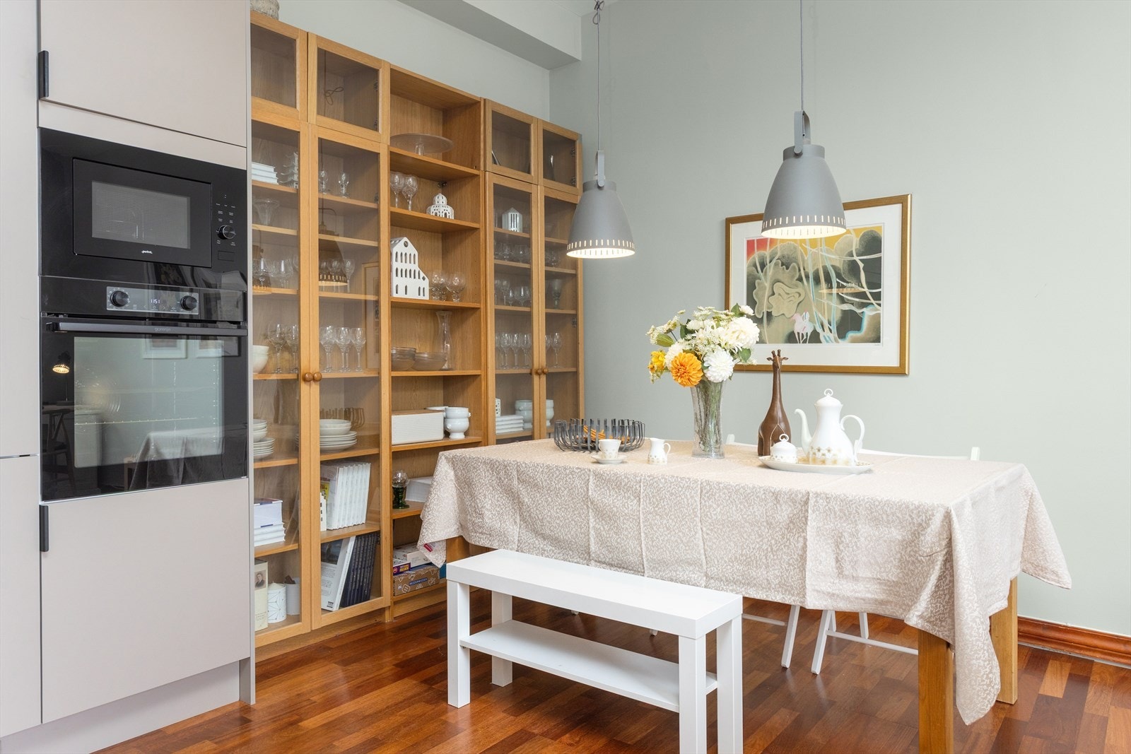 Spisegruppen tar plass i egen sone og innbyr til sosiale og hyggelige måltider. Galleribilde