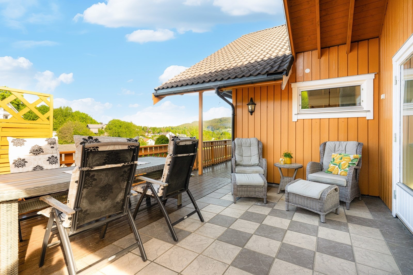 Her kan du flytte deg med solen og nyte sommerdagene med venner og familie. Galleribilde