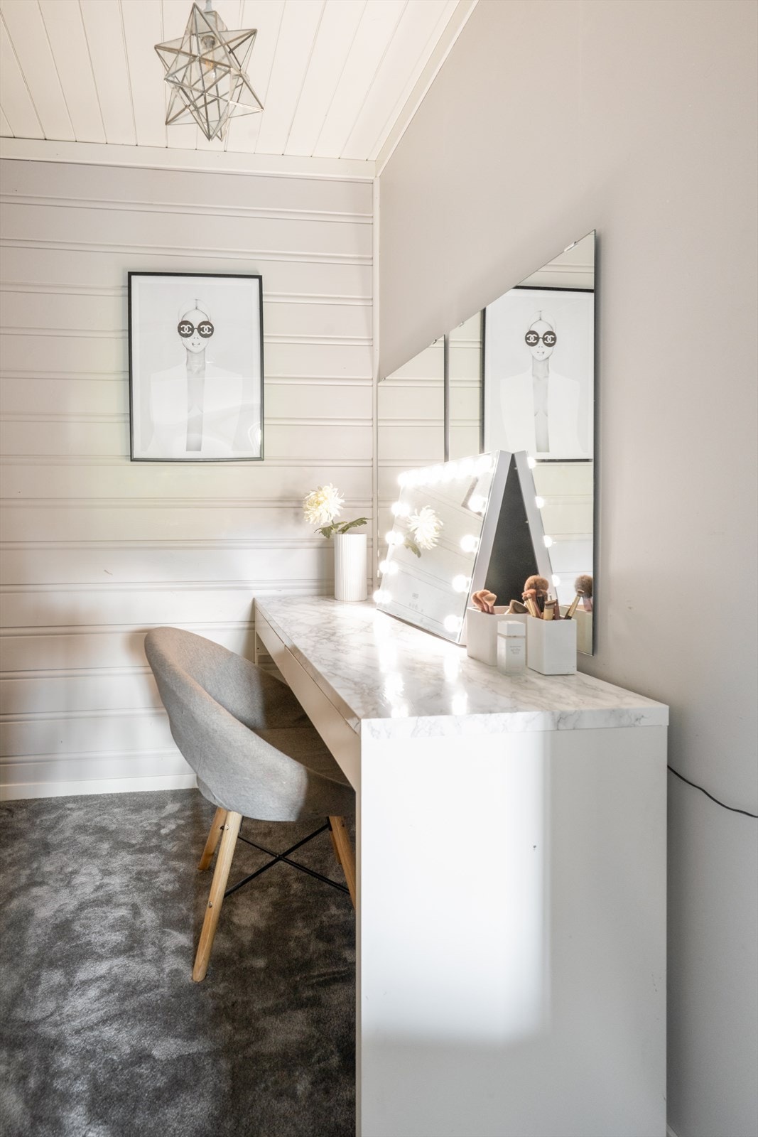 Soverommet har et praktisk tilliggende bodrom. Galleribilde