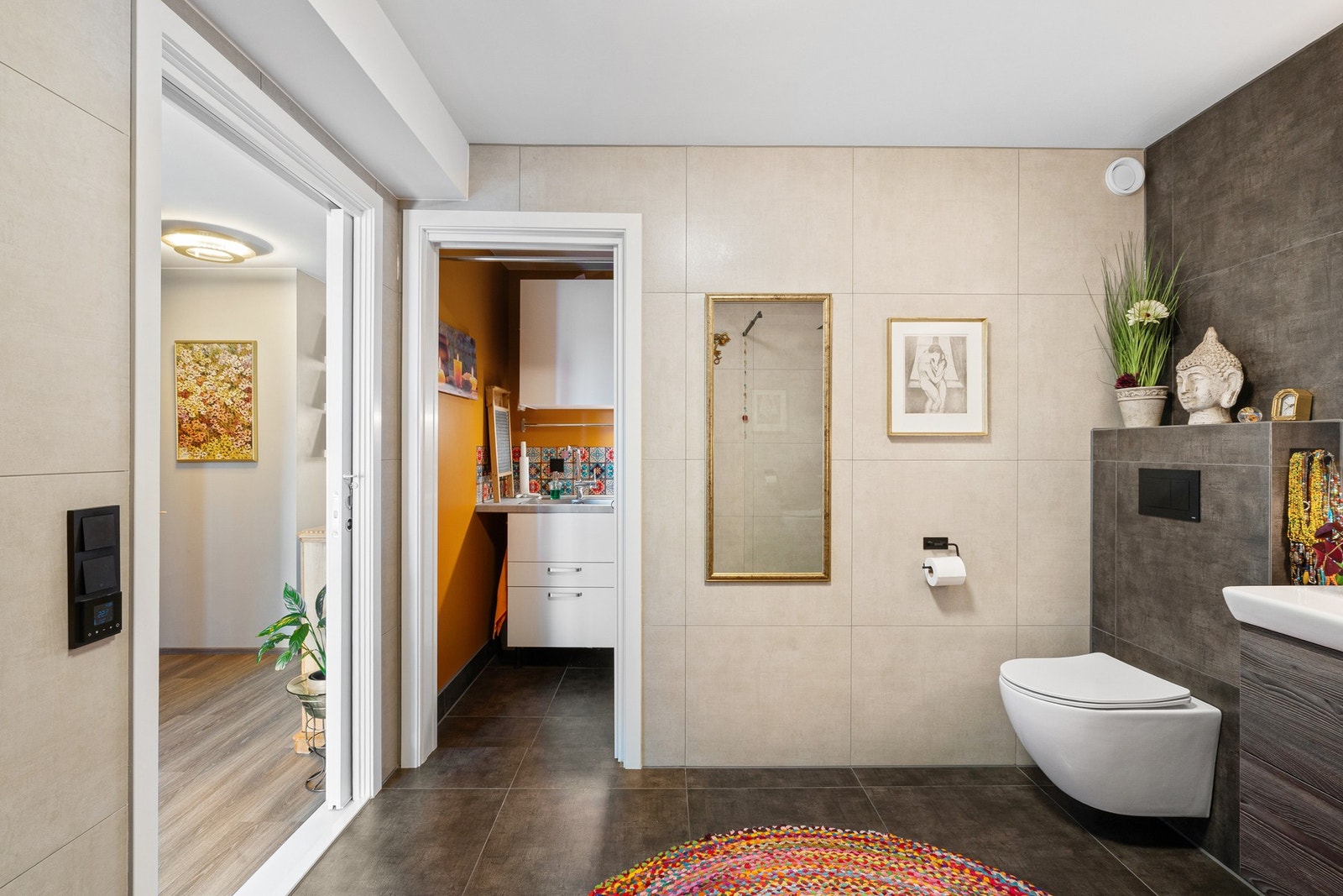 Badet har tilgang til vaskerom. Galleribilde