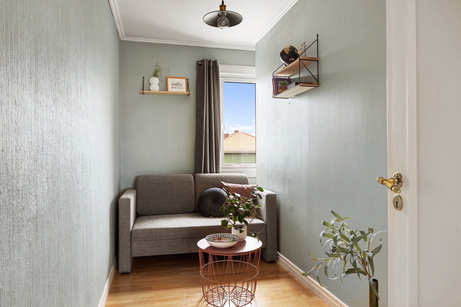 Soverom 2 har også plass til seng og garderobe. Galleribilde