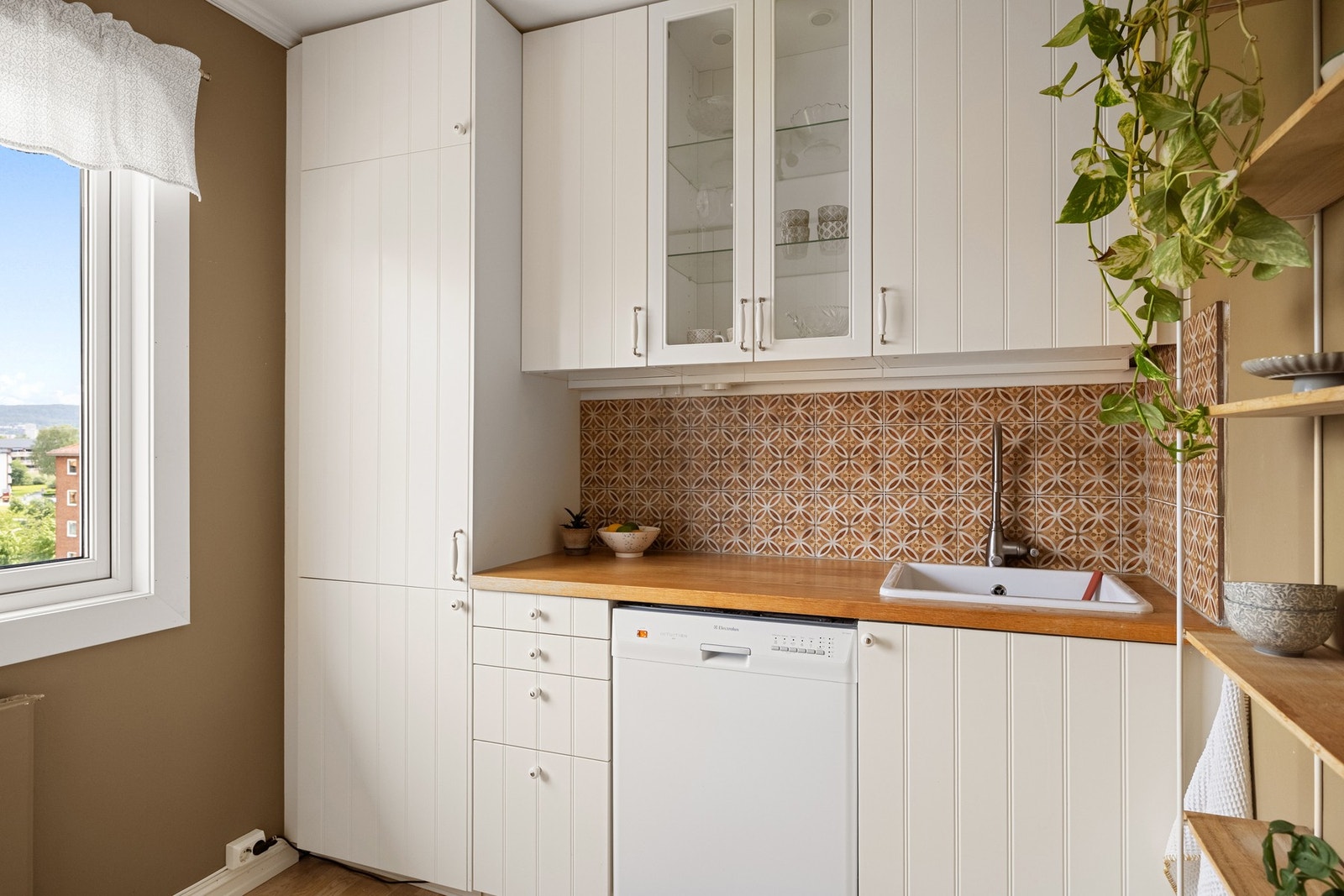 Flott kjøkkeninnredning fra 2015. Galleribilde