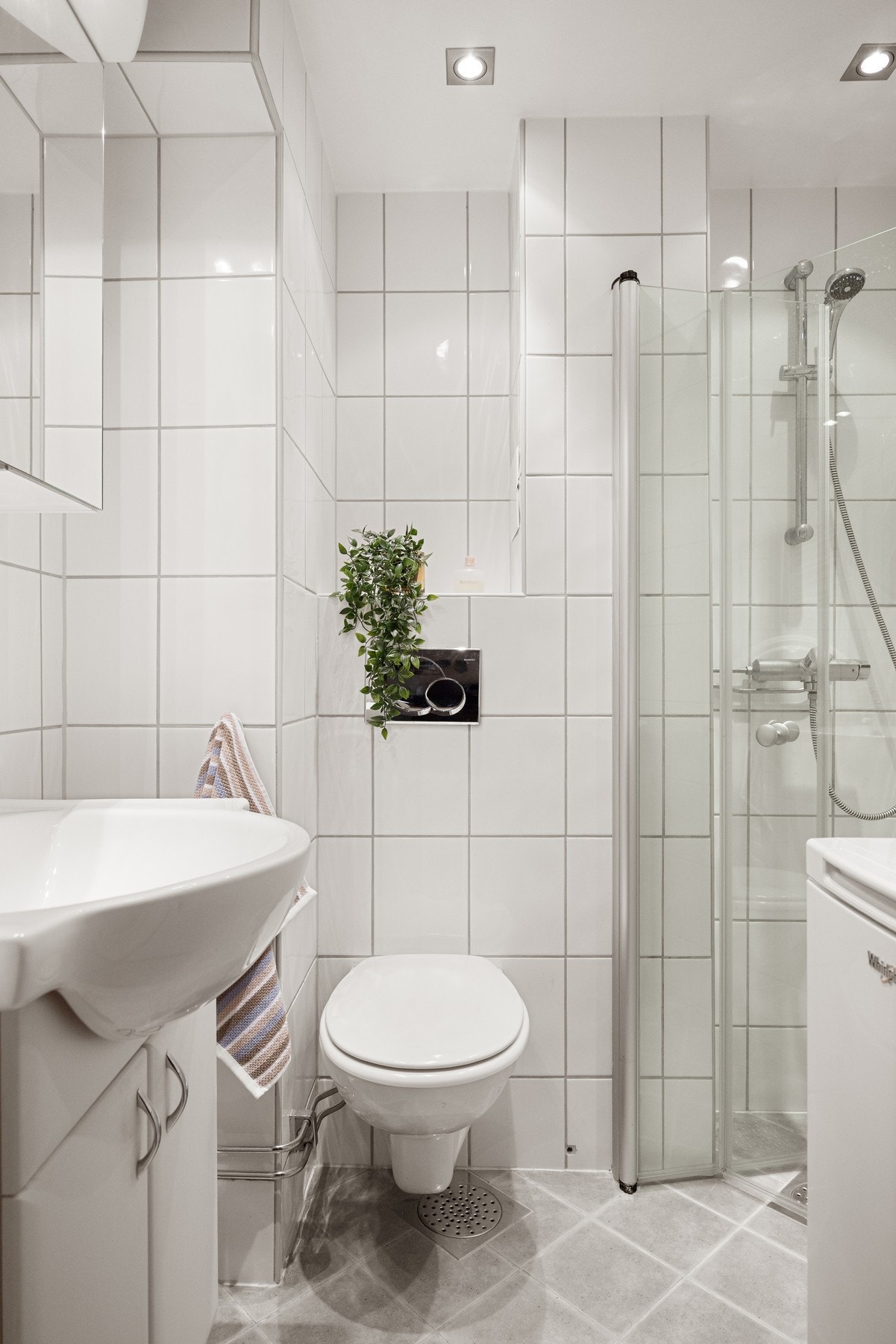 Pent, flislagt bad rehabilitert i regi av borettslaget i 2008. Galleribilde