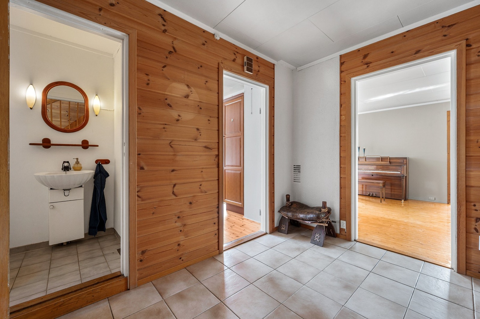Her finner du separat wc, vinterhagen, kjøkken og stue Galleribilde