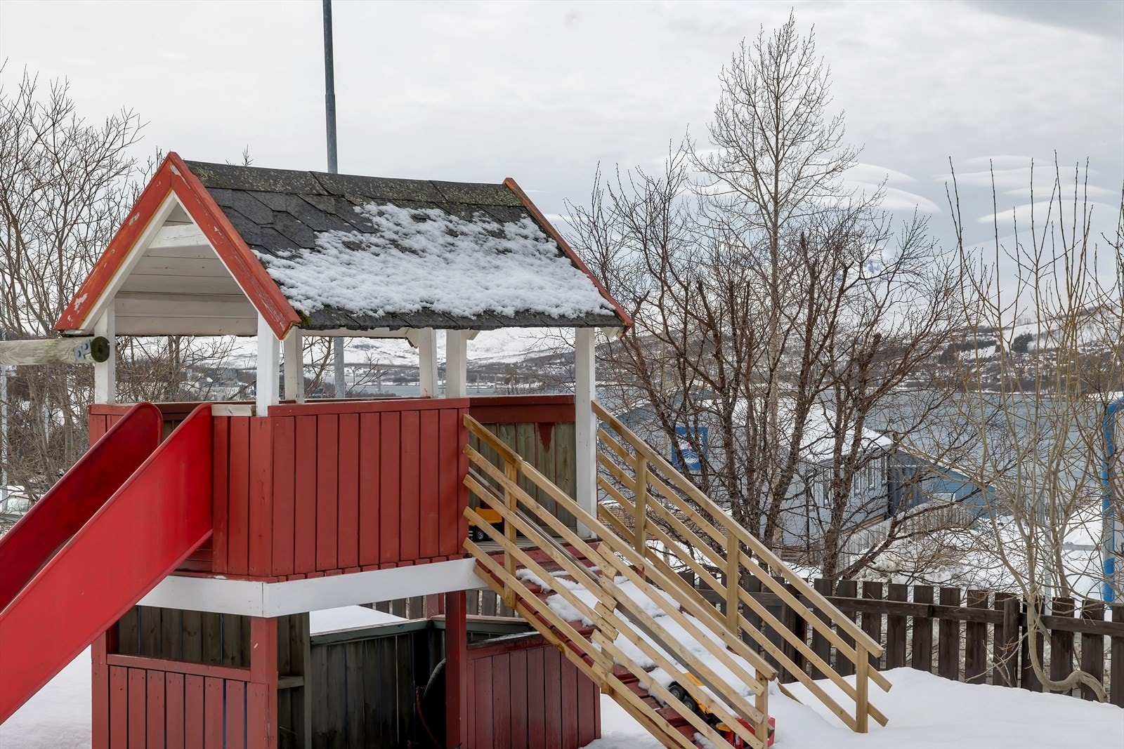 Boltreplass for de minste i umiddelbar nærhet Galleribilde